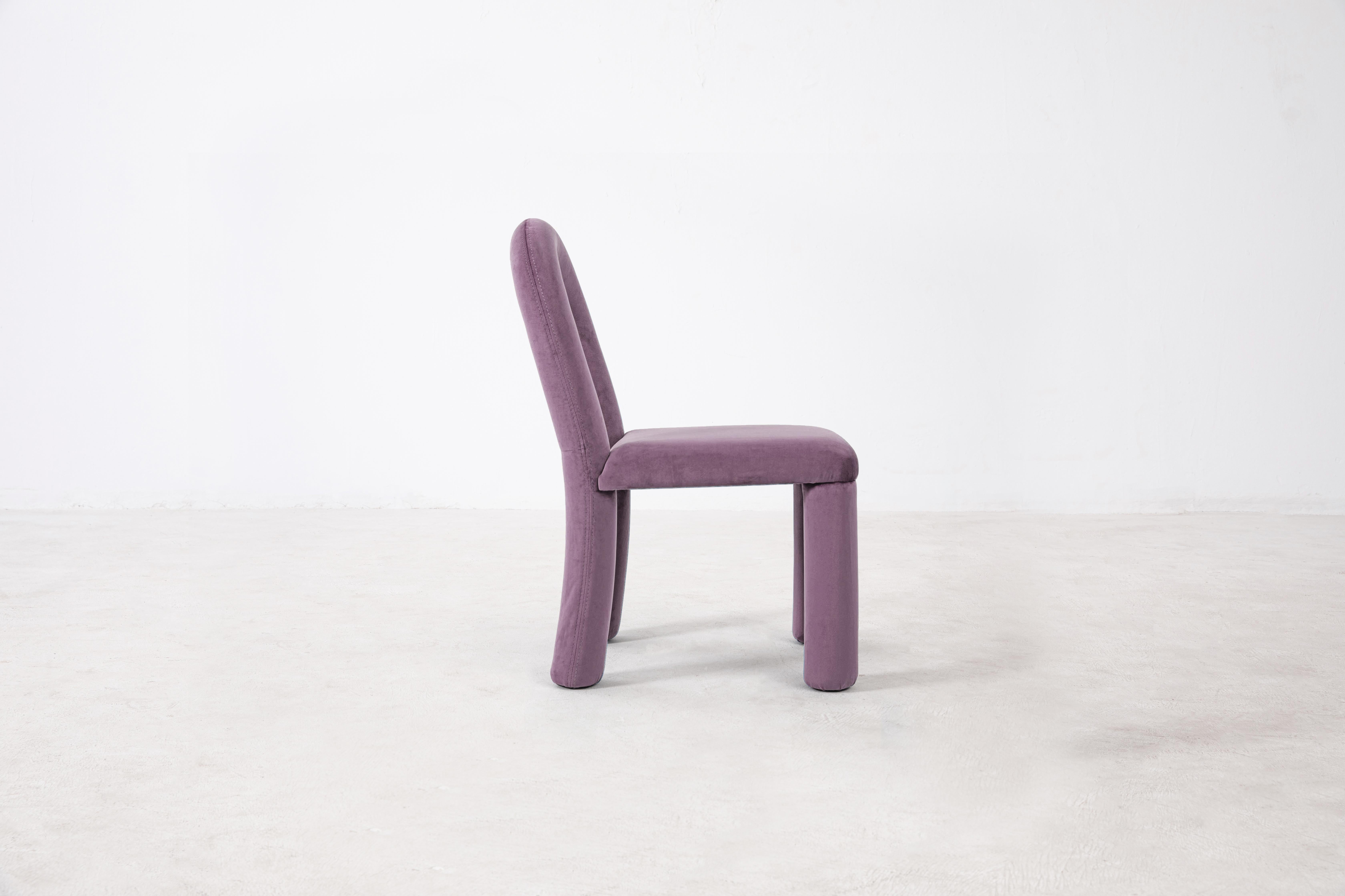 Temi Chair, Minimalist Velvet Dining Chair (Multiple Colors) For Sale 6