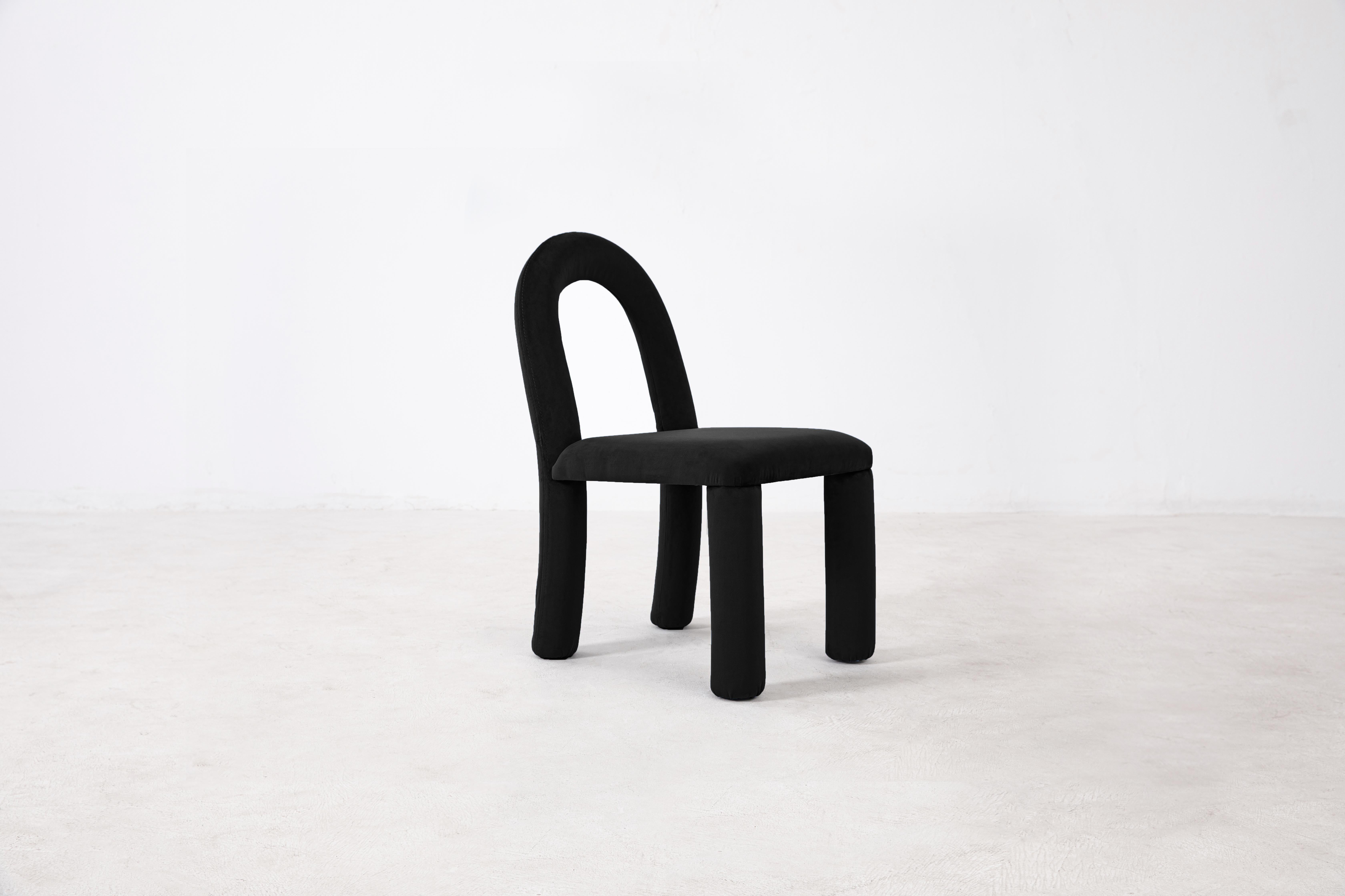 Temi Chair, Minimalist Velvet Dining Chair (Multiple Colors) For Sale 2