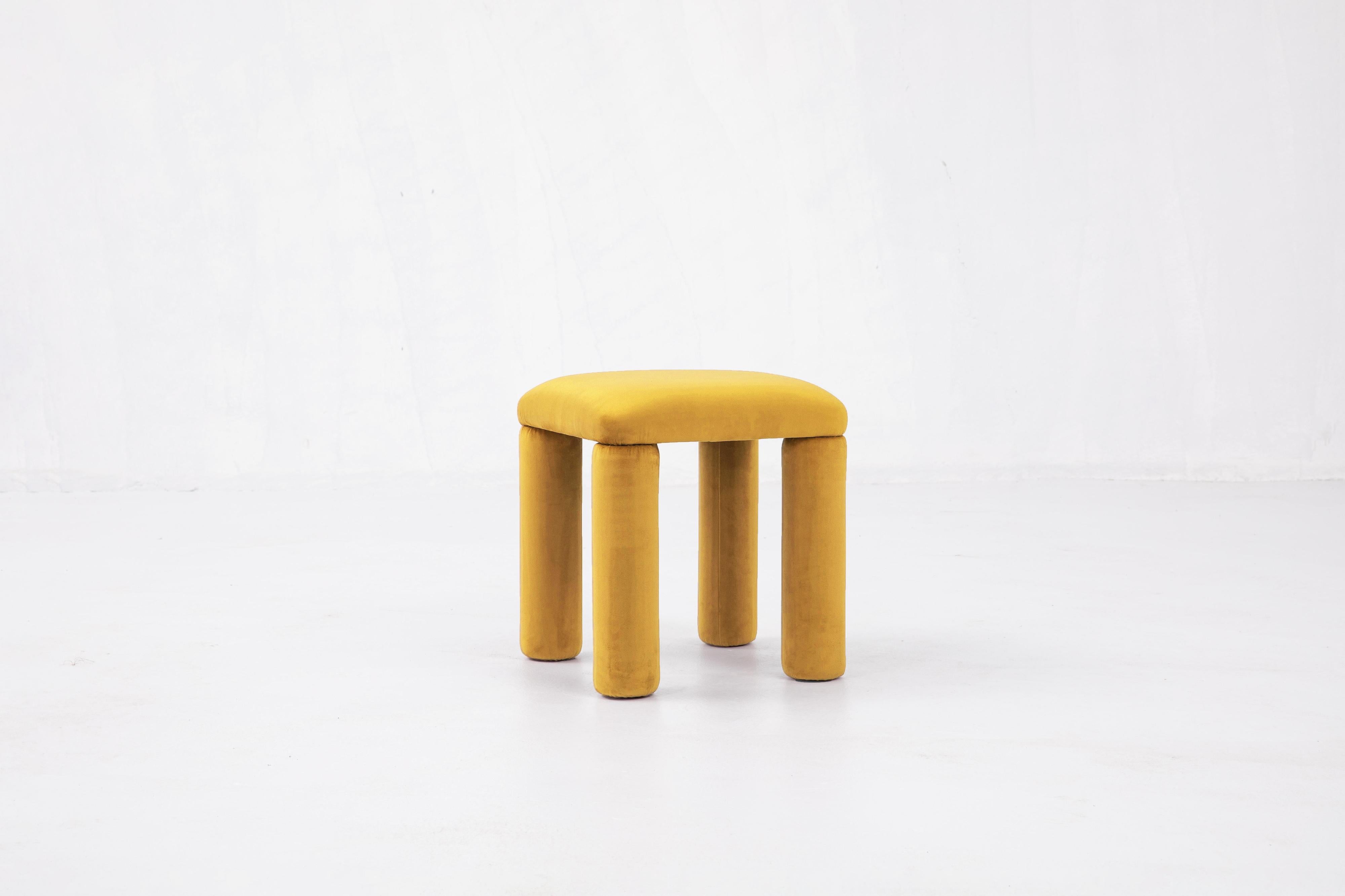 Tabouret Temi en velours minimaliste Teja by Sun at Six en vente 4
