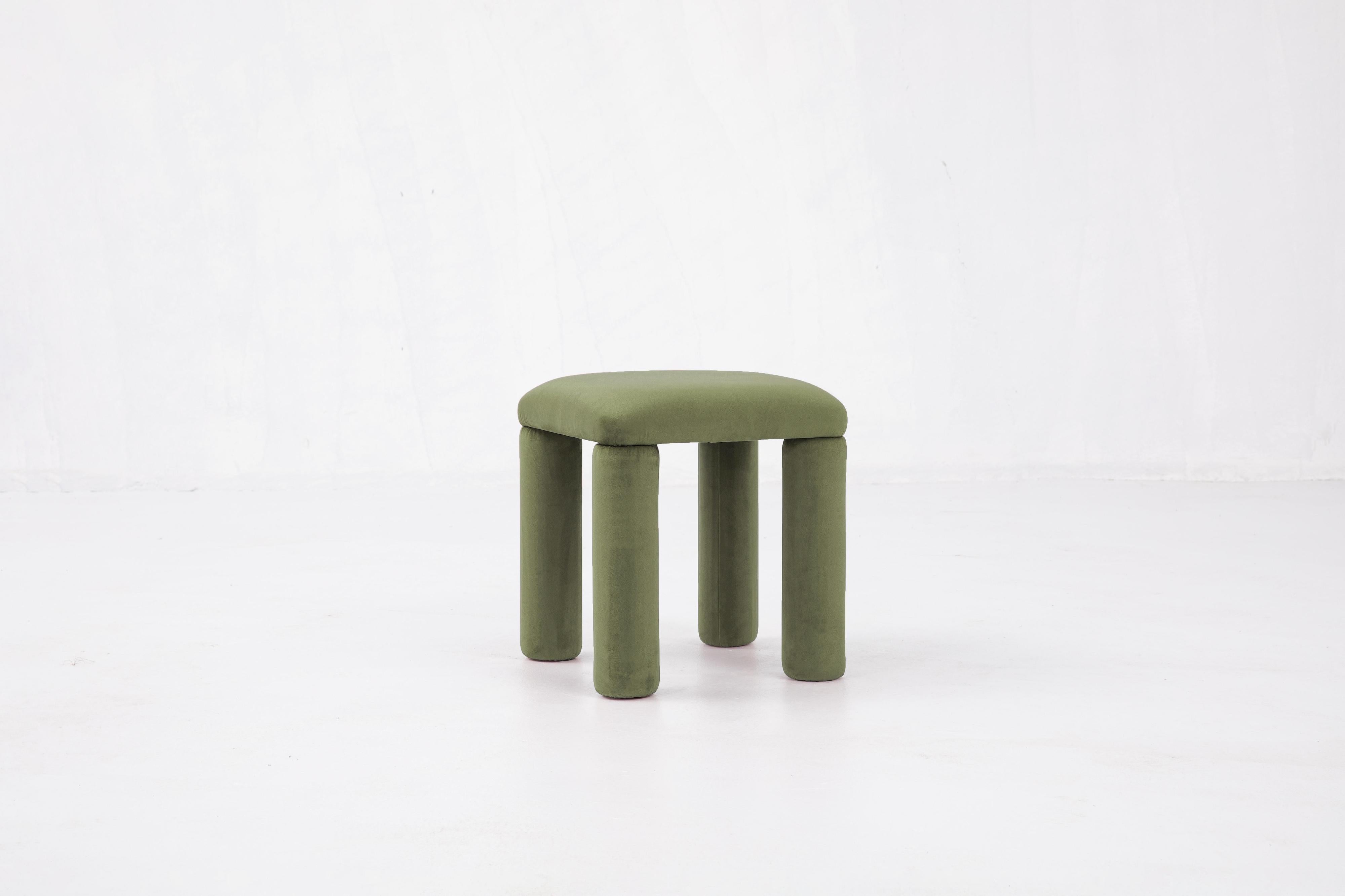 Tabouret Temi en velours minimaliste Teja by Sun at Six en vente 2
