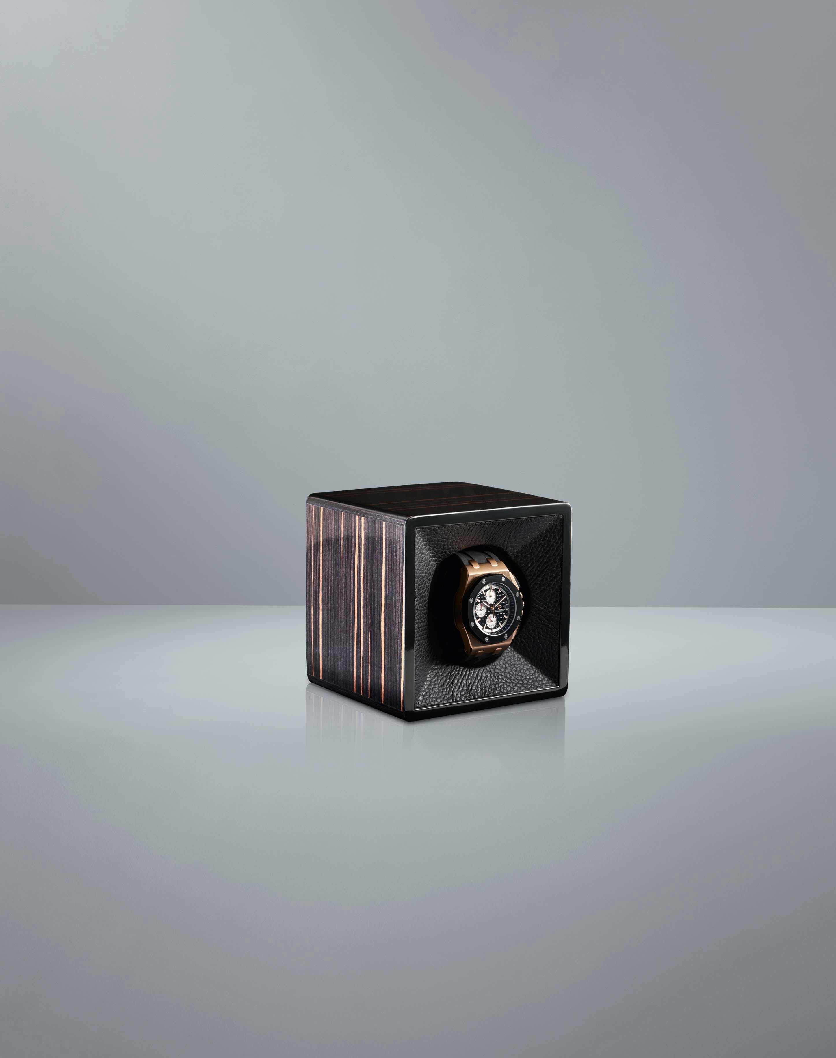 Contemporary Temp Unico Rosso Watch Winder in Oak Smoke Grey by Agresti For Sale
