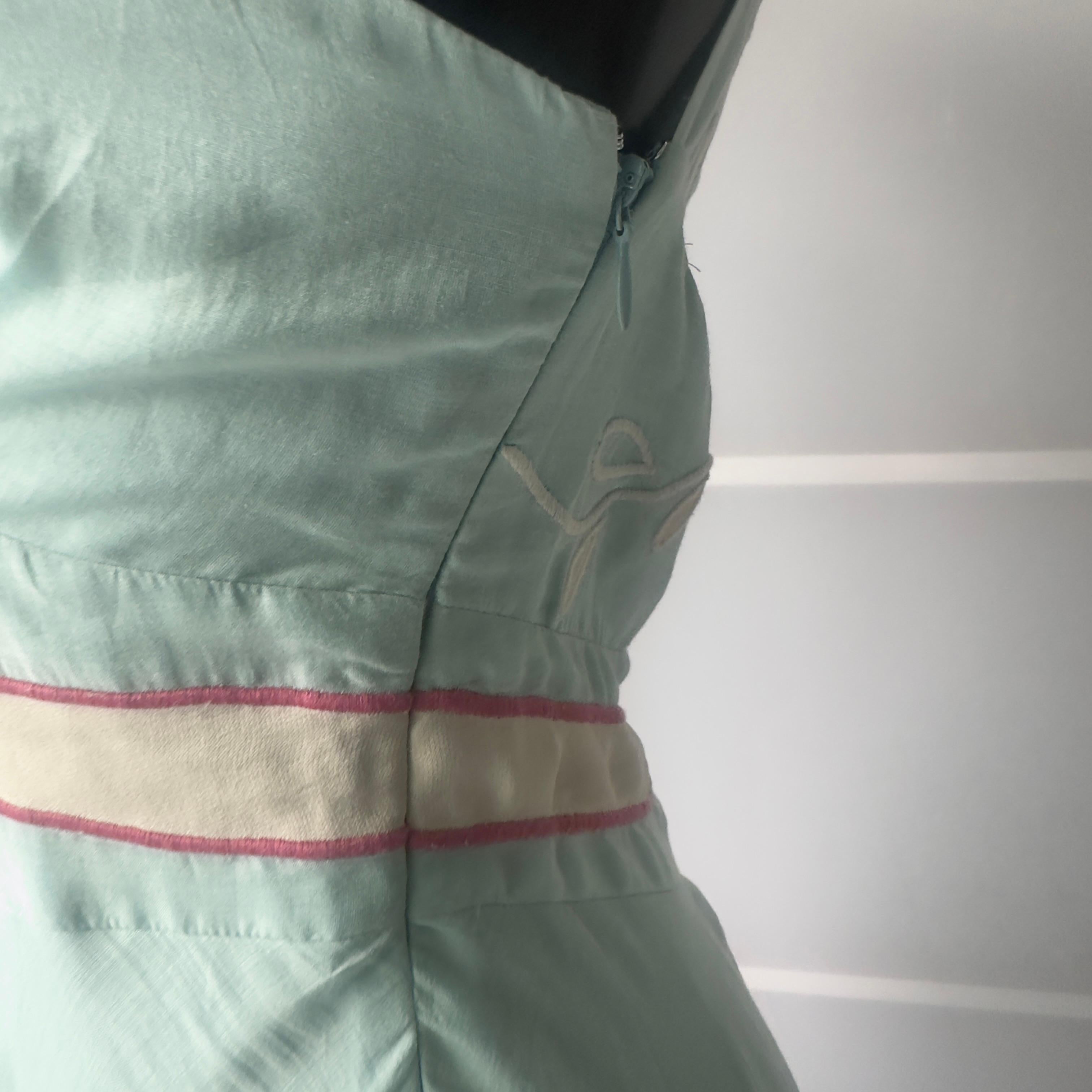 Temperley London Abito Halter in Seta Verde Menta Ricamato a Mano con Paillette in vendita 1