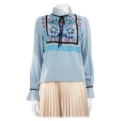 Temperley London Blaue bestickte Seidenbluse mit Stickerei Größe L