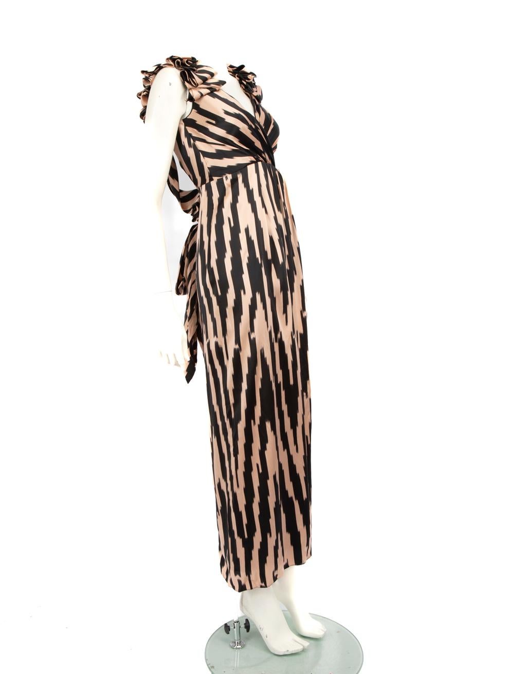 CONDITION is Very good. Minimal wear to dress is evident. Loose threads on the neckline, light tear to the slit at the back on this used Temperley London designer resale item.
 
 
 
 Details
 
 
 Multicolour
 
 Silk
 
 Maxi Dress
 
 Sleeveless
 
