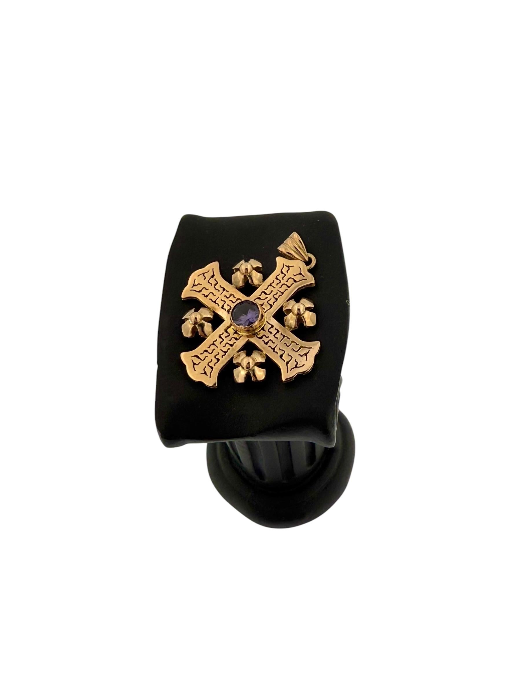 Templar Cross 14 karat Rose Gold with Amethyst In Good Condition In Esch sur Alzette, Esch-sur-Alzette