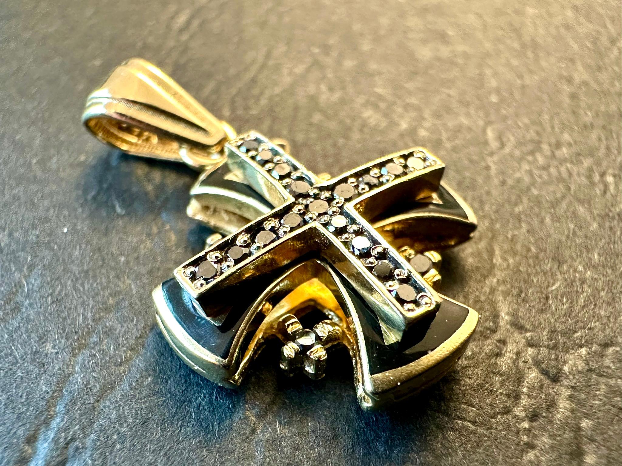 Artisan Templar Cross 14 karat Yellow Gold with Black Diamonds and Enamel For Sale