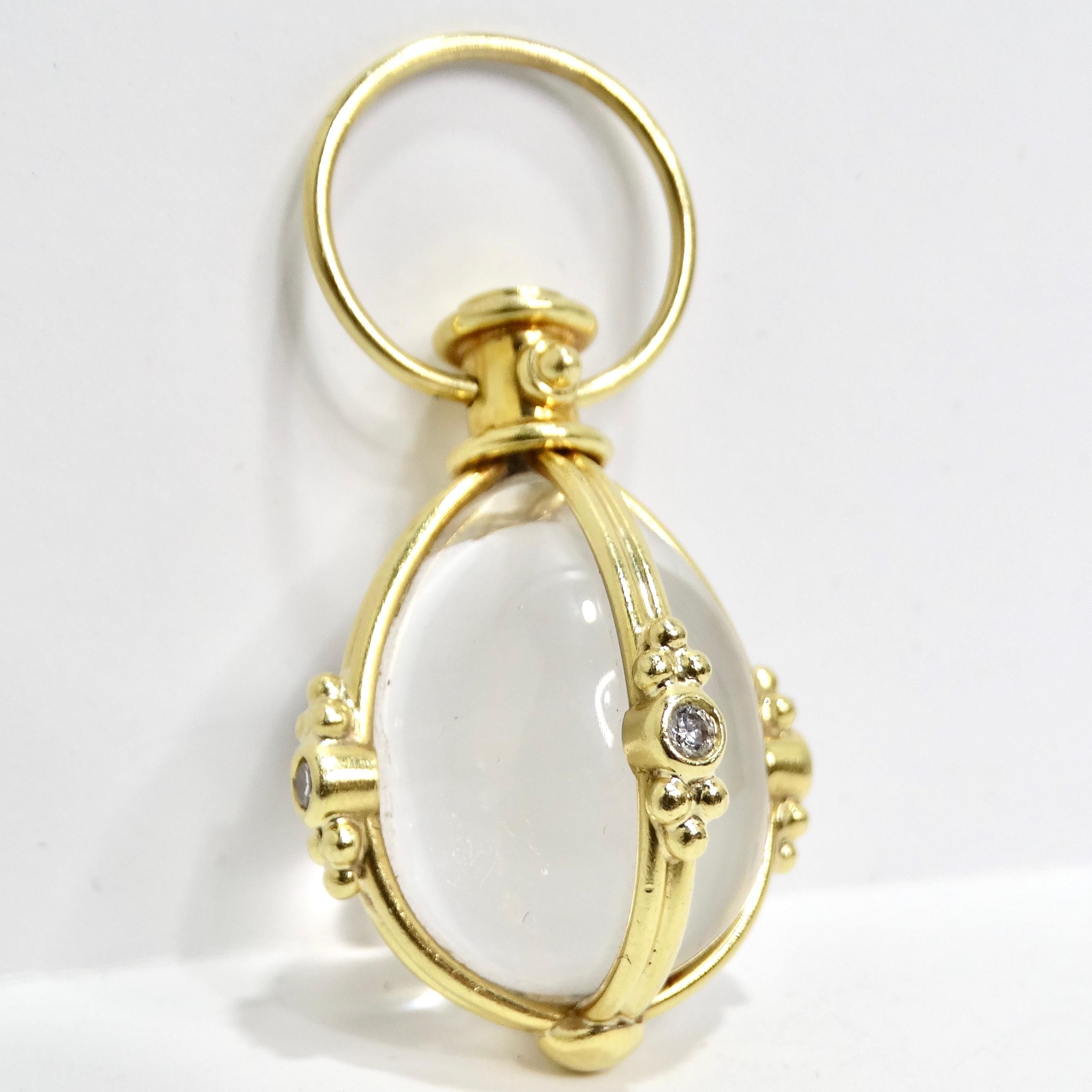 Taille ronde Temple St Clair Amulette classique en diamant 18K en vente