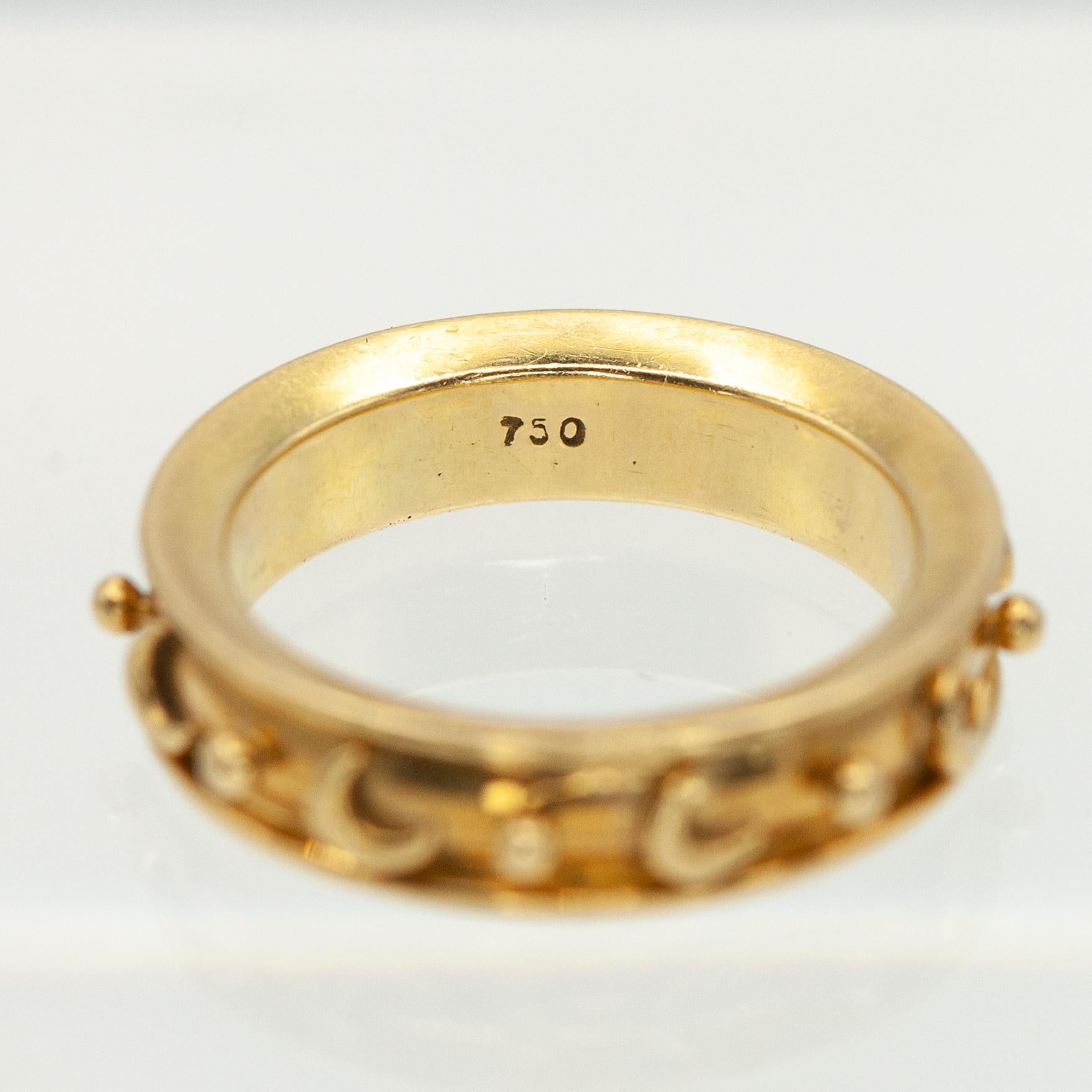Anello a fascia con motivo celeste in oro giallo 18 carati Temple St. Clair in vendita 4
