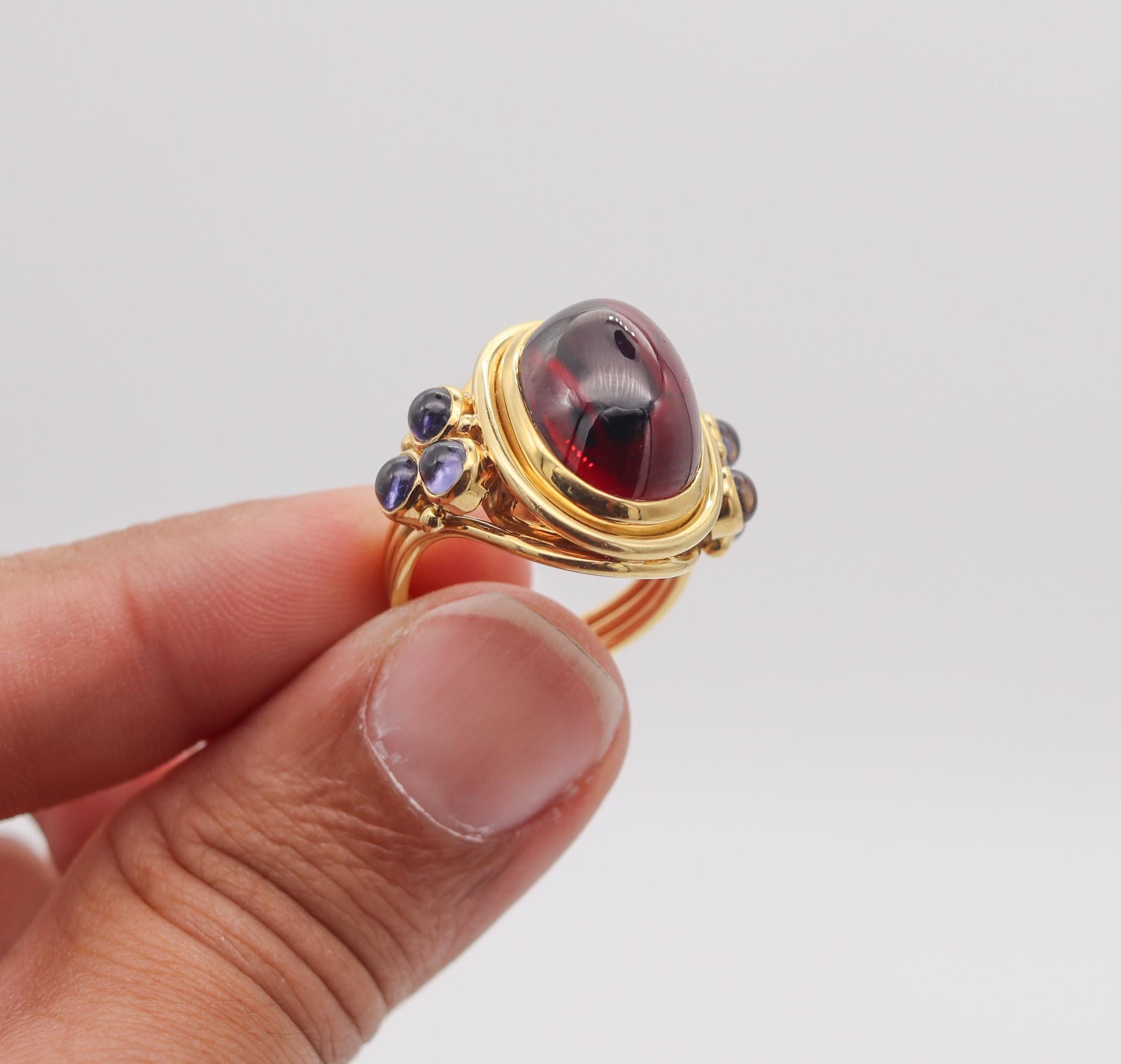 Women's Temple St Clair Cocktail Ring In 18Kt Yellow Gold With 24.95 Cts Garnet & Iolite For Sale