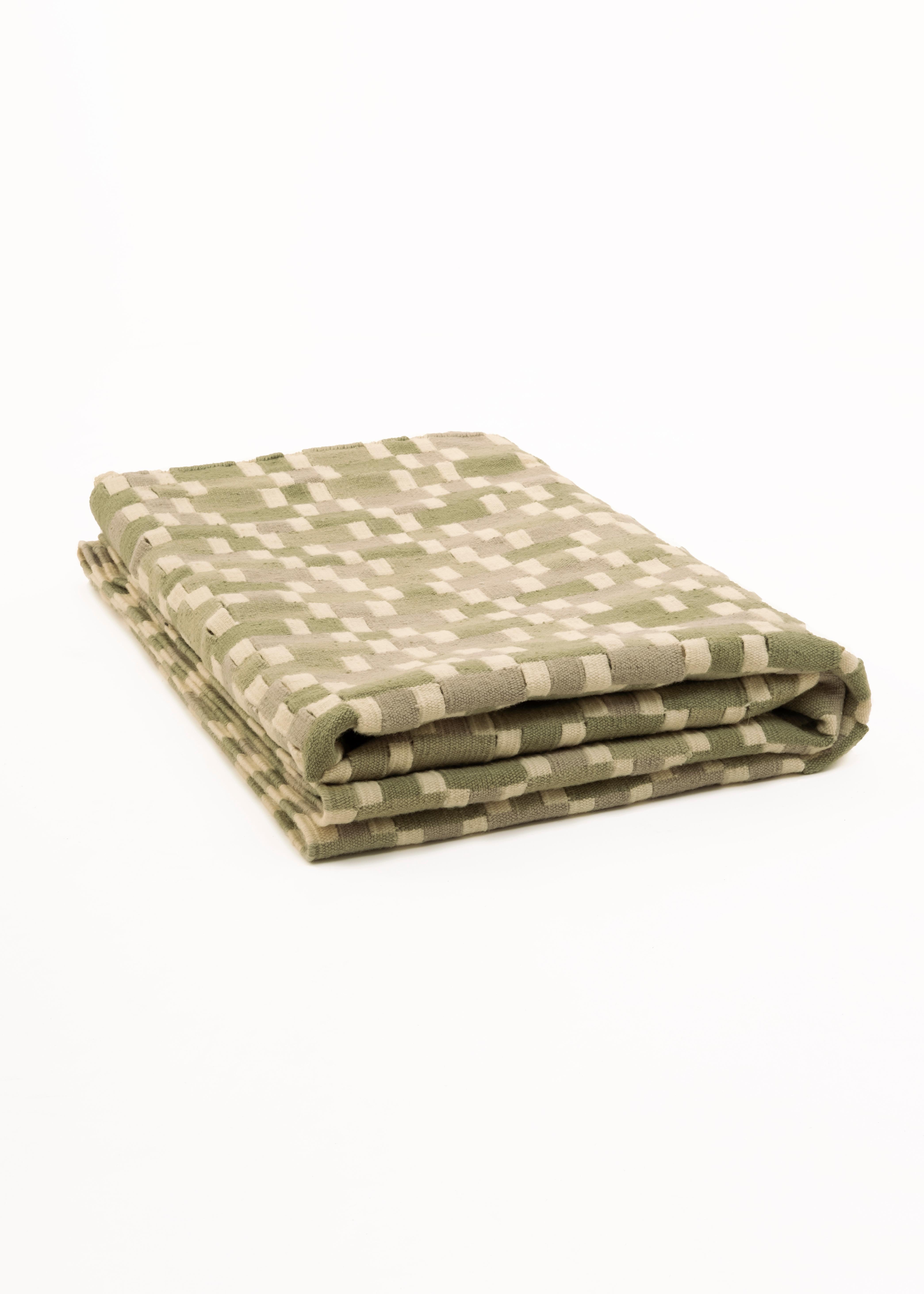 Contemporary Tempo Cinque - Green - Design Summer Kilim Rug Wool Cotton Carpet Handwoven Flat For Sale