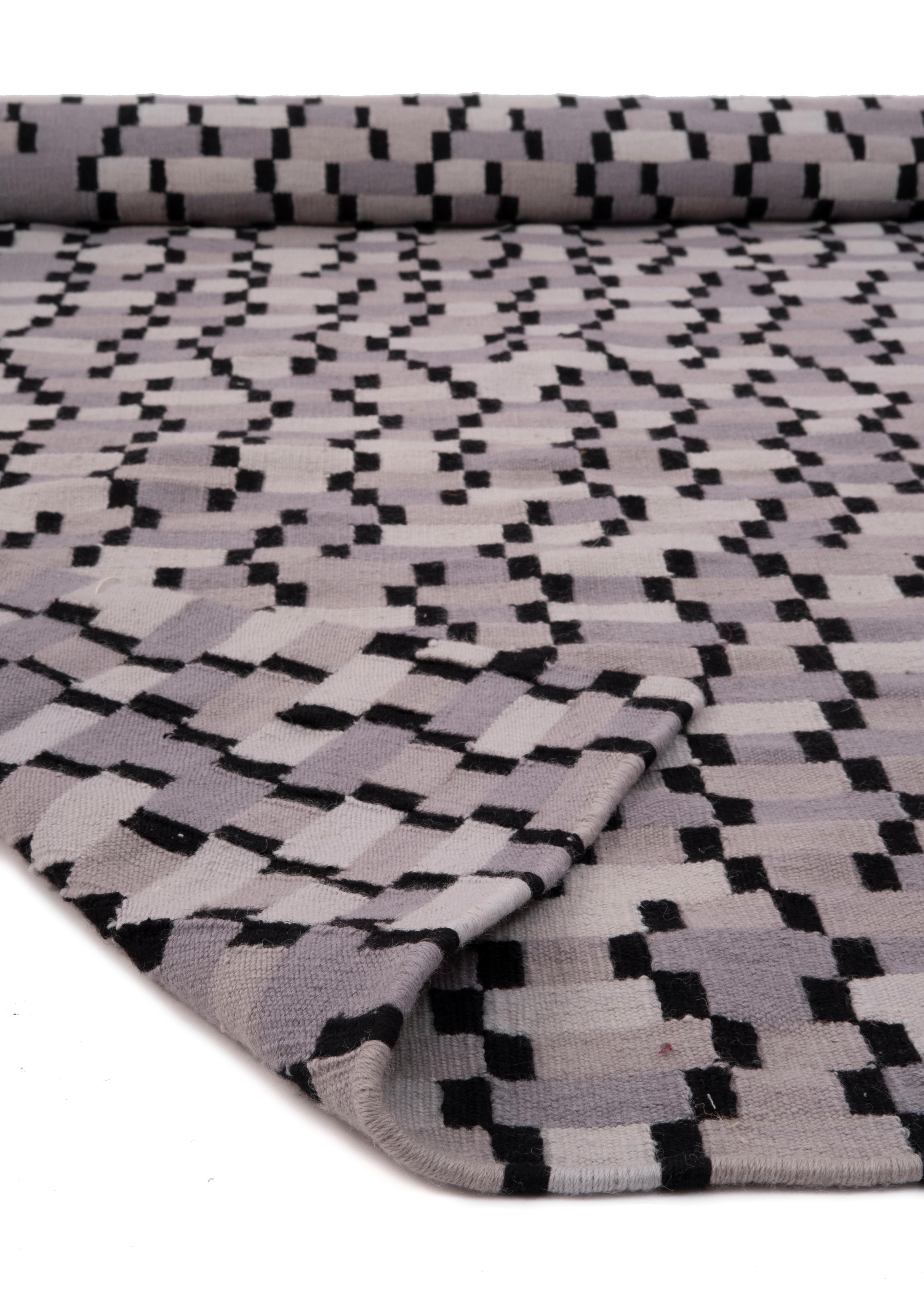 Hand-Woven Tempo Cinque - Grey - Design Summer Kilim Rug Wool Cotton Carpet Handwoven Flat For Sale