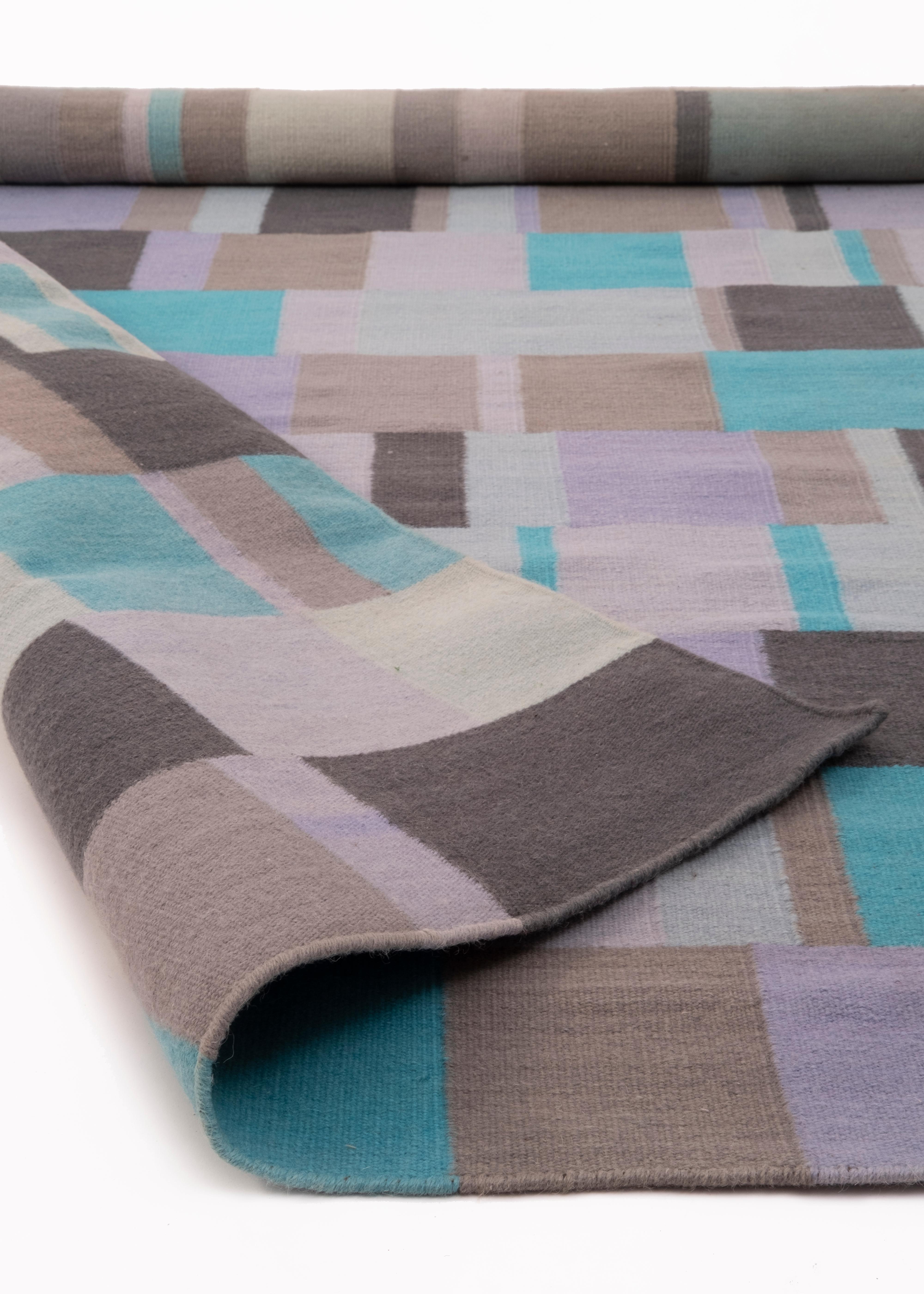 Tempo Sette - Blau - Design Sommer Kelim Teppich Zeitgenössischer Teppich aus Wolle und Baumwolle (Handgewebt) im Angebot