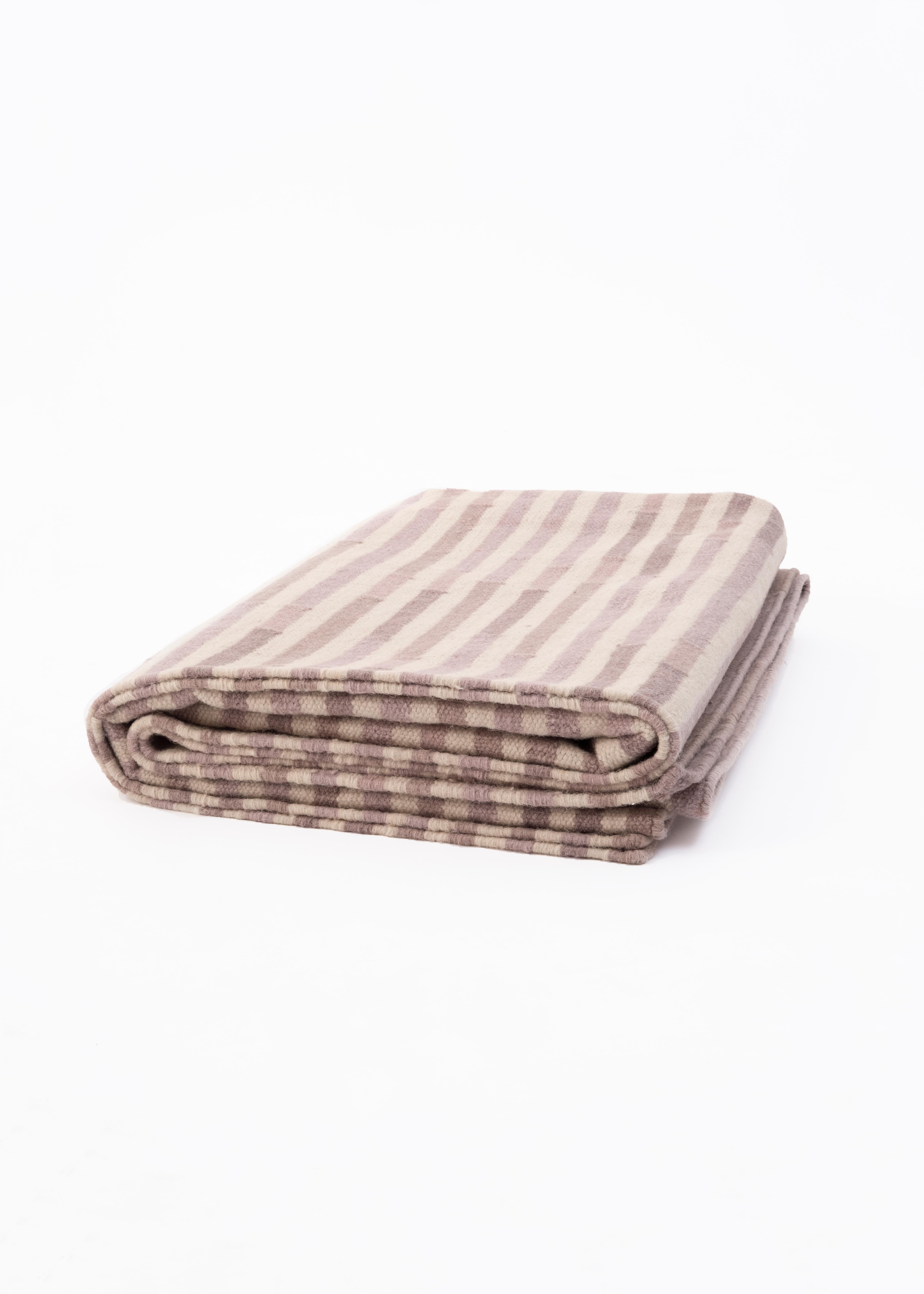 Tempo Uno - Warm - Design Summer Kilim Rug Contemporary Carpet Wool Cotton Flat In New Condition For Sale In MILANO, ML