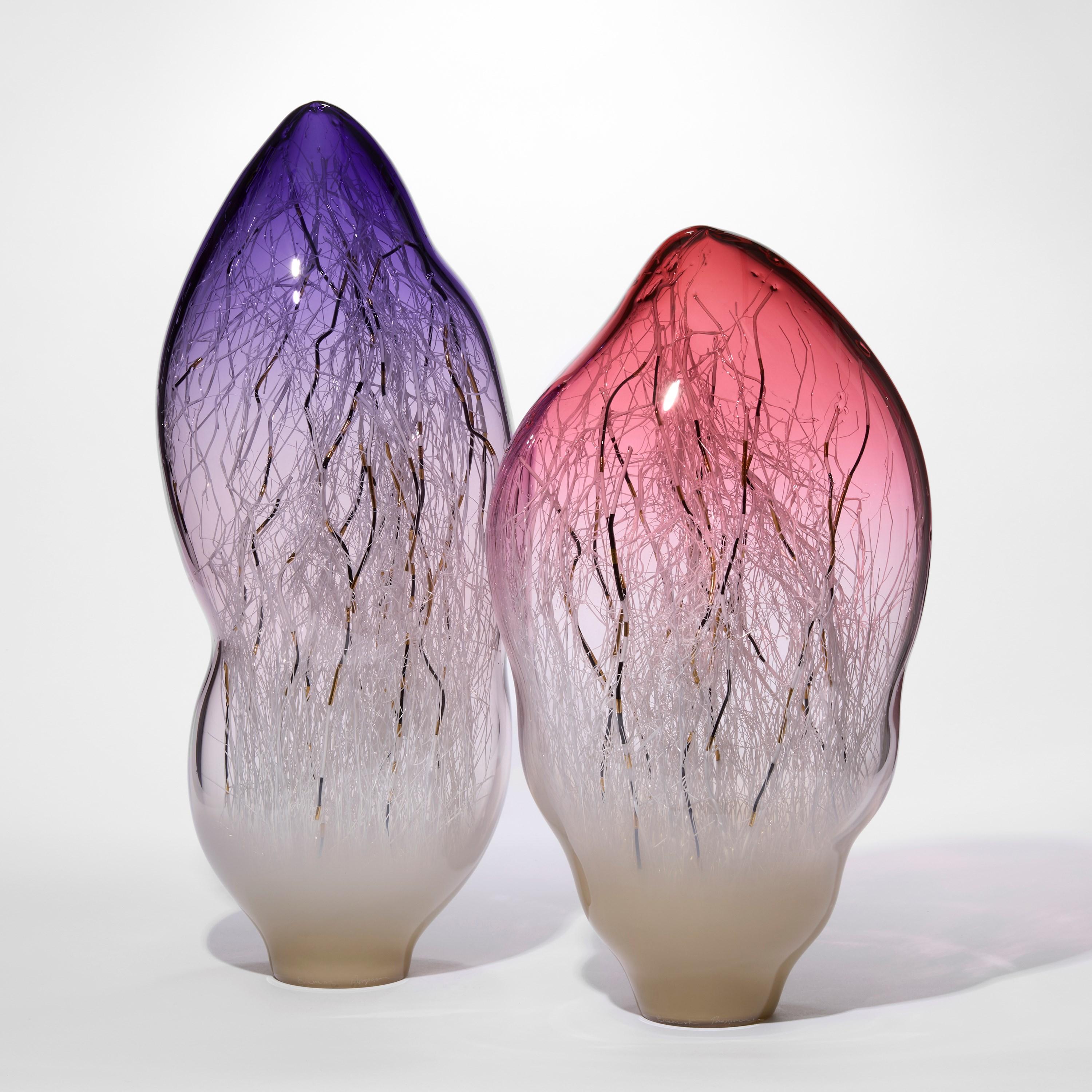 Tempo Vivo, eine mundgeblasene Glasskulptur aus Violett und Nerz von Enemark & Thompson (Handgefertigt) im Angebot