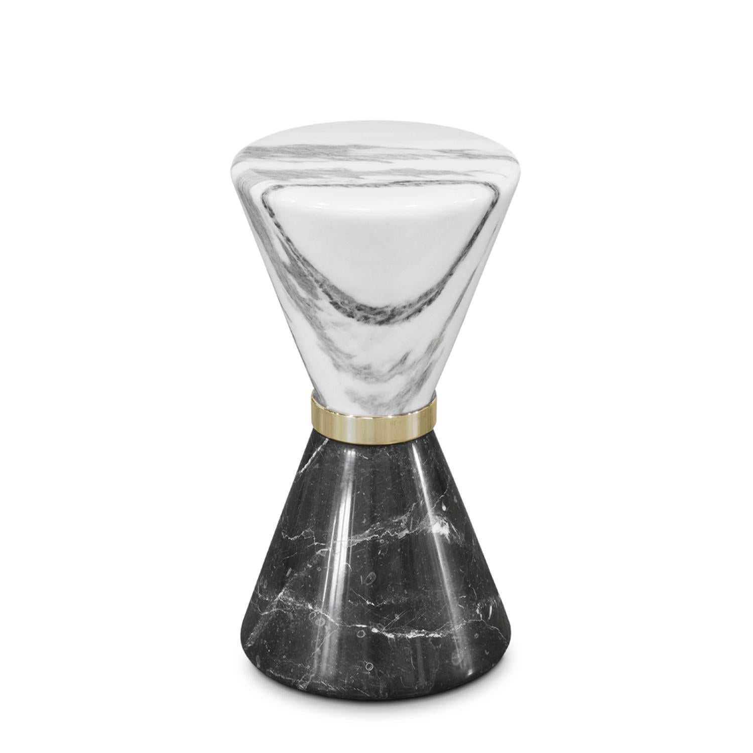 Fait main Table d'appoint Tempora en vente