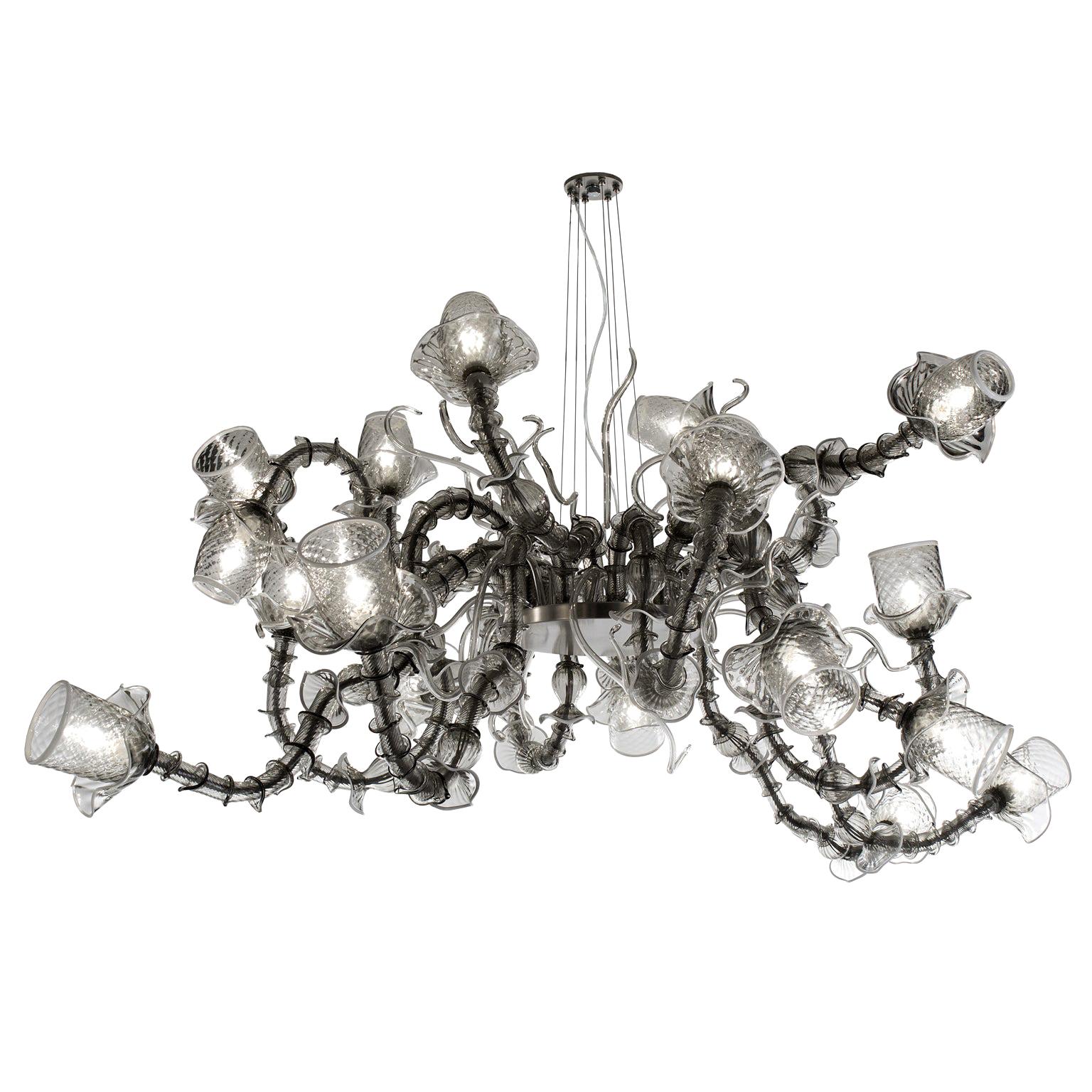 Lampadario artistico Rezzonico 18 bracci in vetro di Murano grigio e bianco di Multiforme in vendita