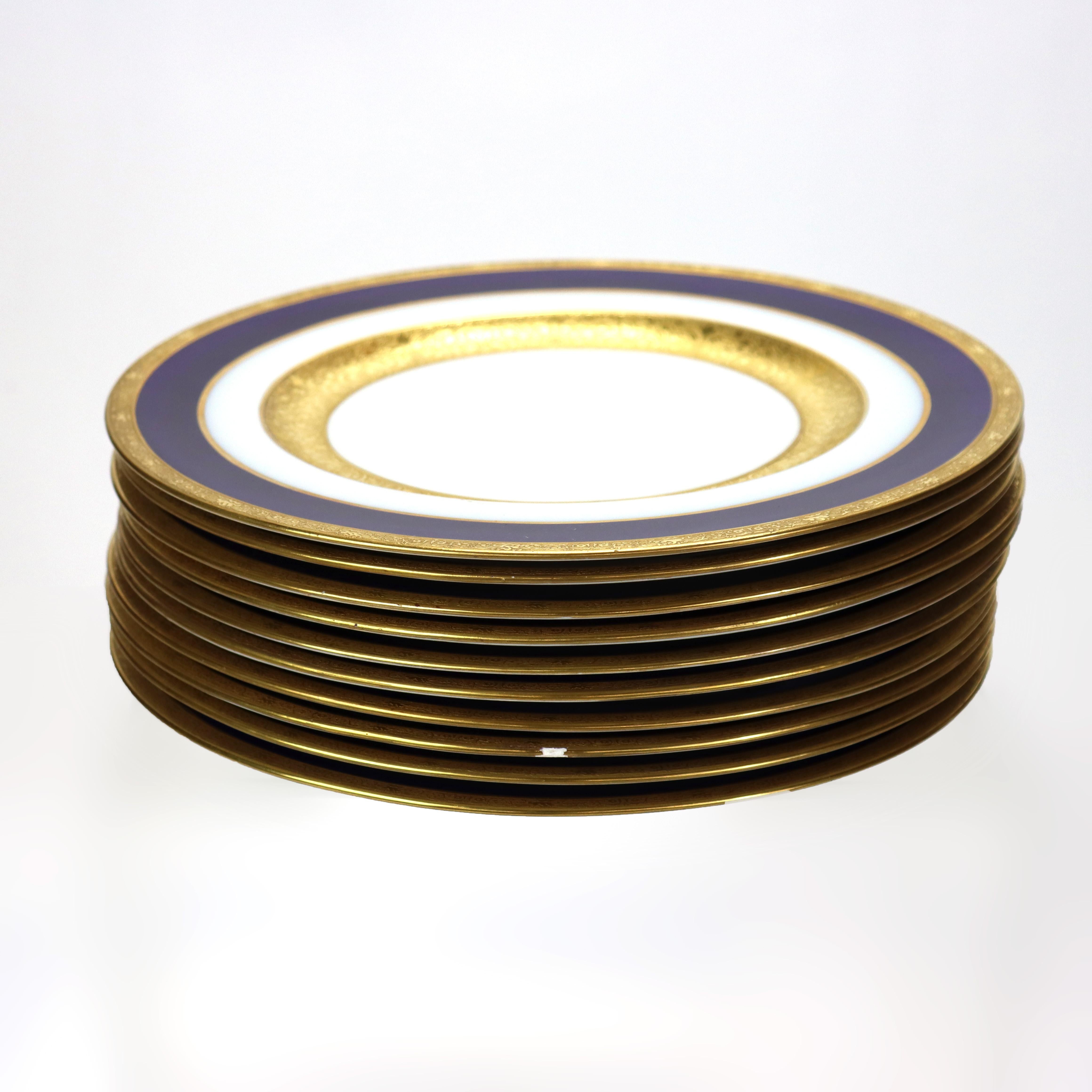 Dix assiettes à déjeuner anglaises anciennes en porcelaine fine cobalt et dorée, datant de 1930 en vente 3