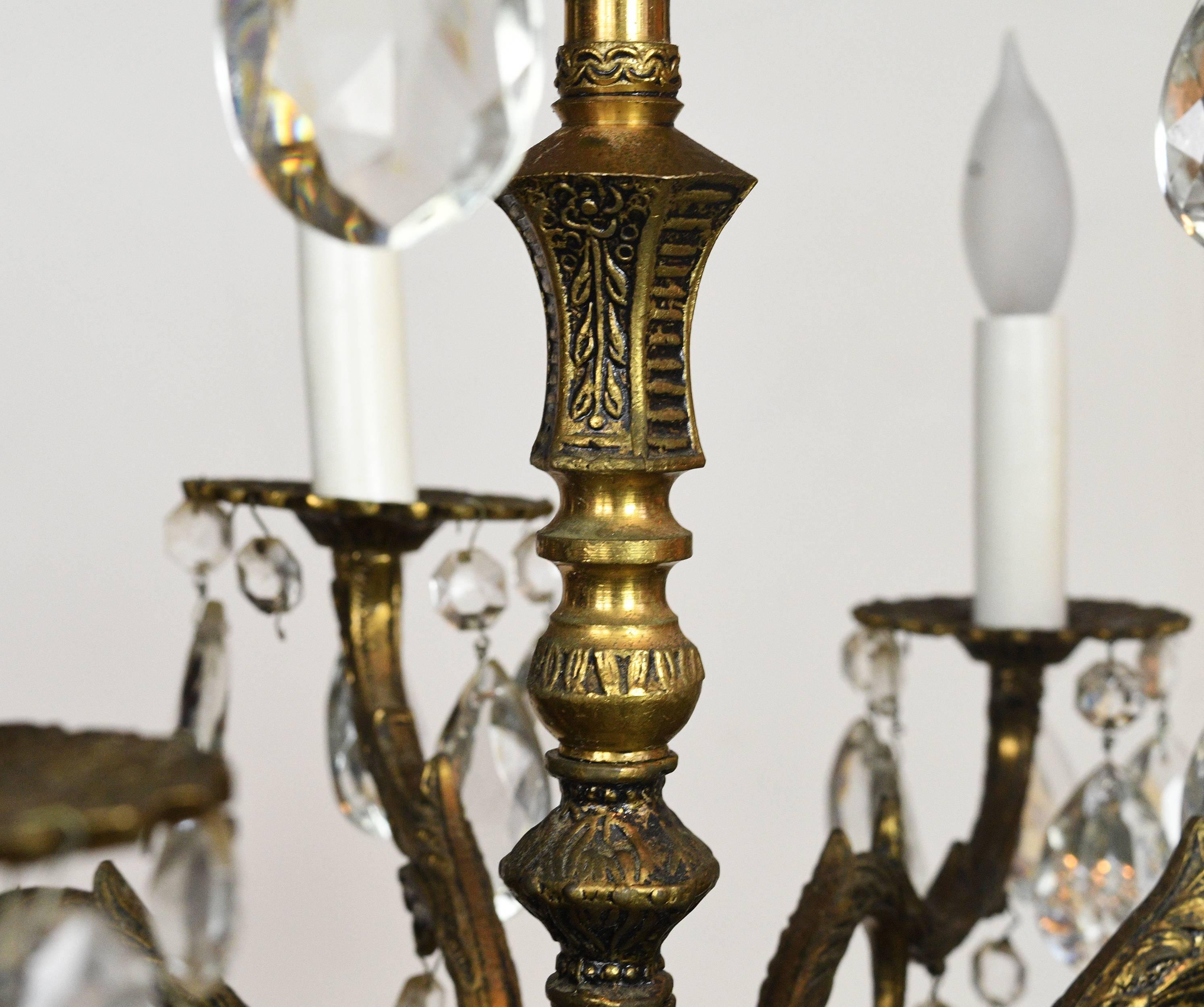 Milieu du XXe siècle Lustre espagnol à dix bras en cristal