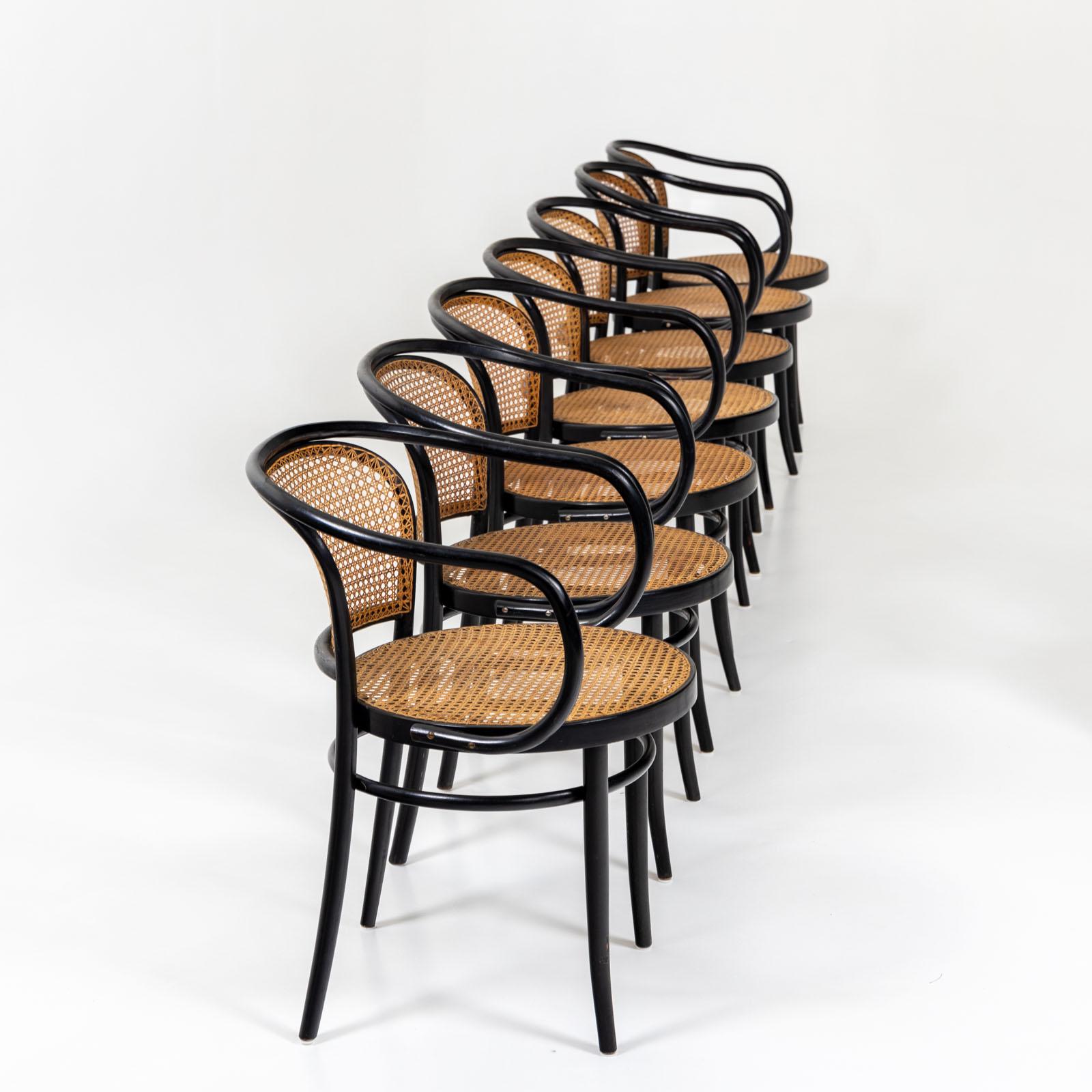 Tchèque Dix fauteuils en bois courbé noir de Drevounia, République tchèque, milieu du XXe siècle en vente
