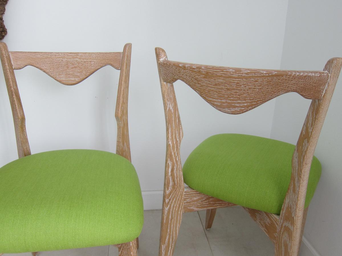 Guillerme et Chambron suite of ten Cerused oak dining room chairs,
Newly restored to perfection
Newly upholstered with a charteuse linen
Measures: Seats 17.25 x 17.5
Perfect organic modern decor
Guillerme and Chambron
Edition Votre Maison.