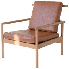 Dix chaises par Sun at Six, chaise longue du milieu du siècle en bois et cuir de Sienne