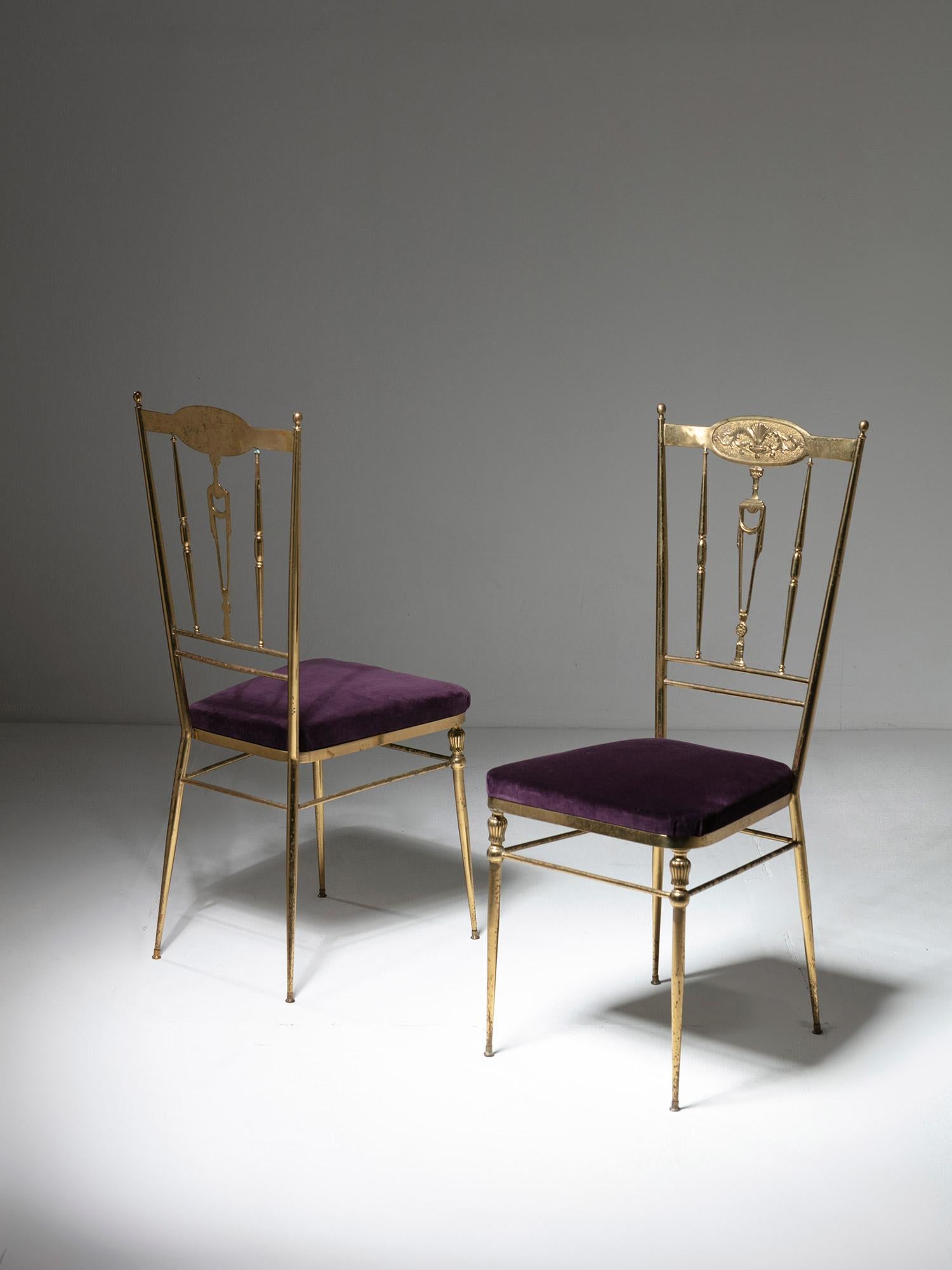 Dix chaises Chiavari en laiton, sièges en velours, dossiers baroques, Italie, années 1950 Bon état - En vente à Milan, IT