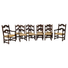 Dix chaises de salle à manger