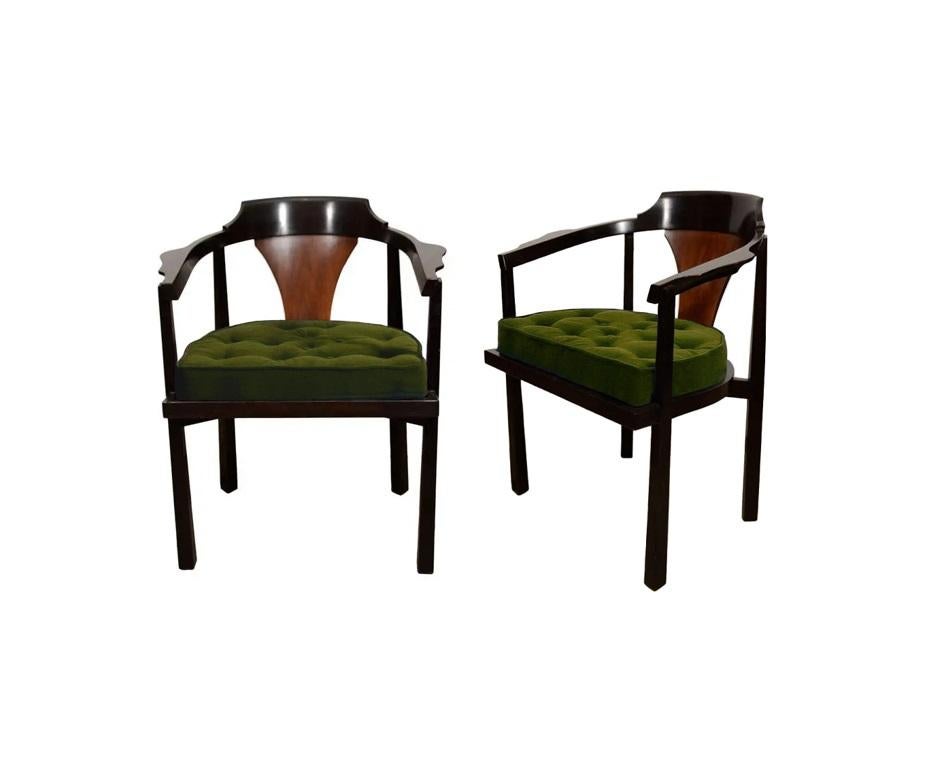 Un ensemble étonnant et de plus en plus rare de dix fauteuils par le très estimé Edward Wormley pour Dunbar Furniture, vers les années 1950. Dunbar a été directeur de la conception de DUNBAR pendant plus de 30 ans. L'art et l'exécution sont plus