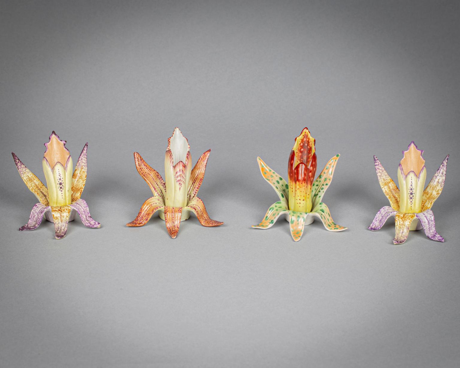 Ten English Porcelain Tulips, circa 1810 In Good Condition For Sale In New York, NY