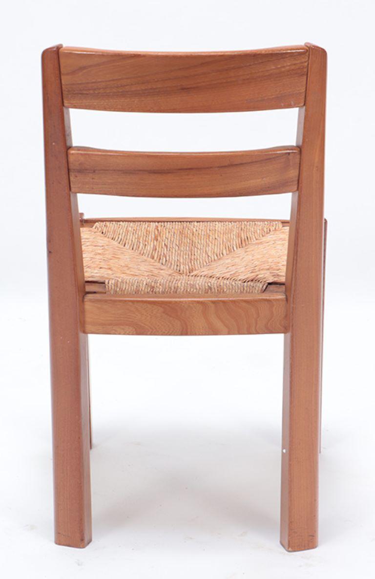 Jonc Dix chaises de salle à manger en cerisier français à assise en jonc vers 1960 en vente