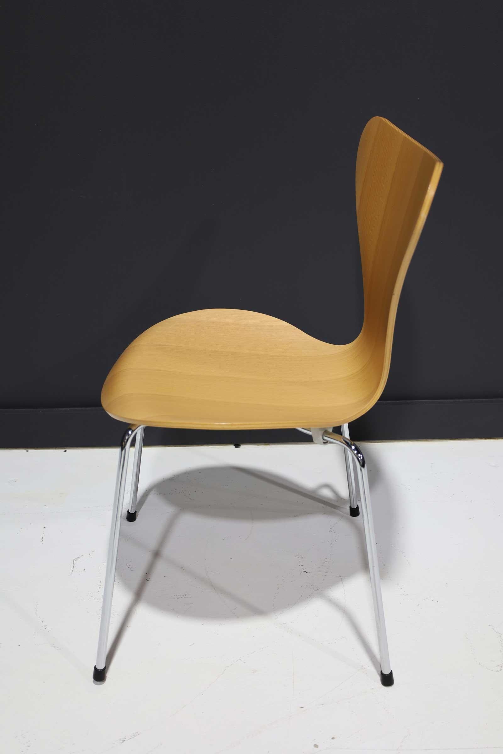 Ten Fritz Hansen Series 7 Chairs in Maple, Sold in Pairs 1