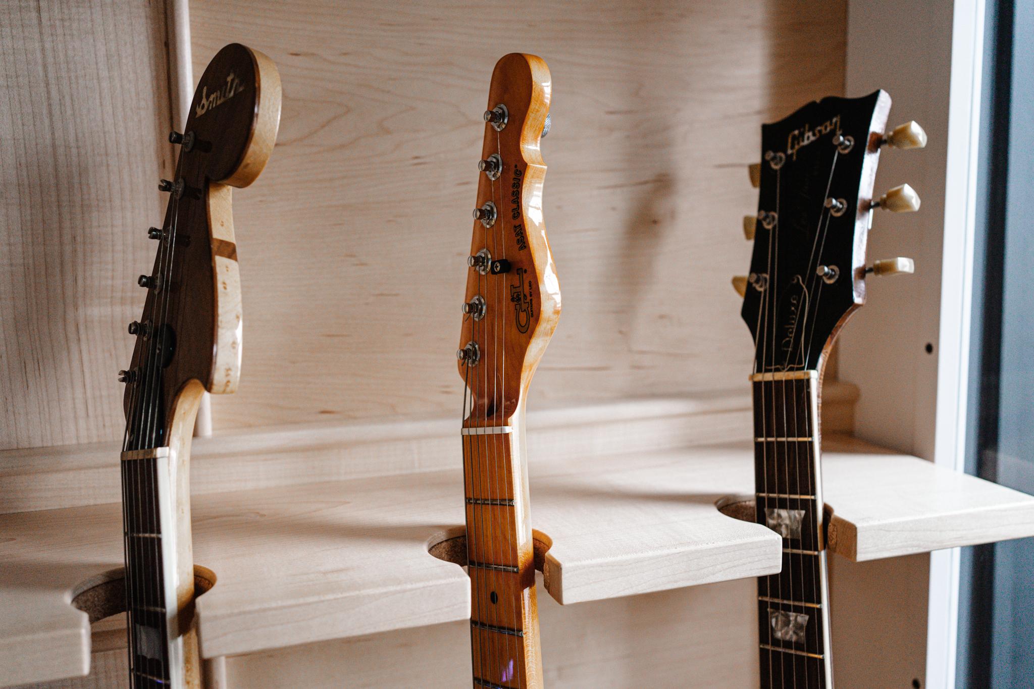 humidified guitar display case