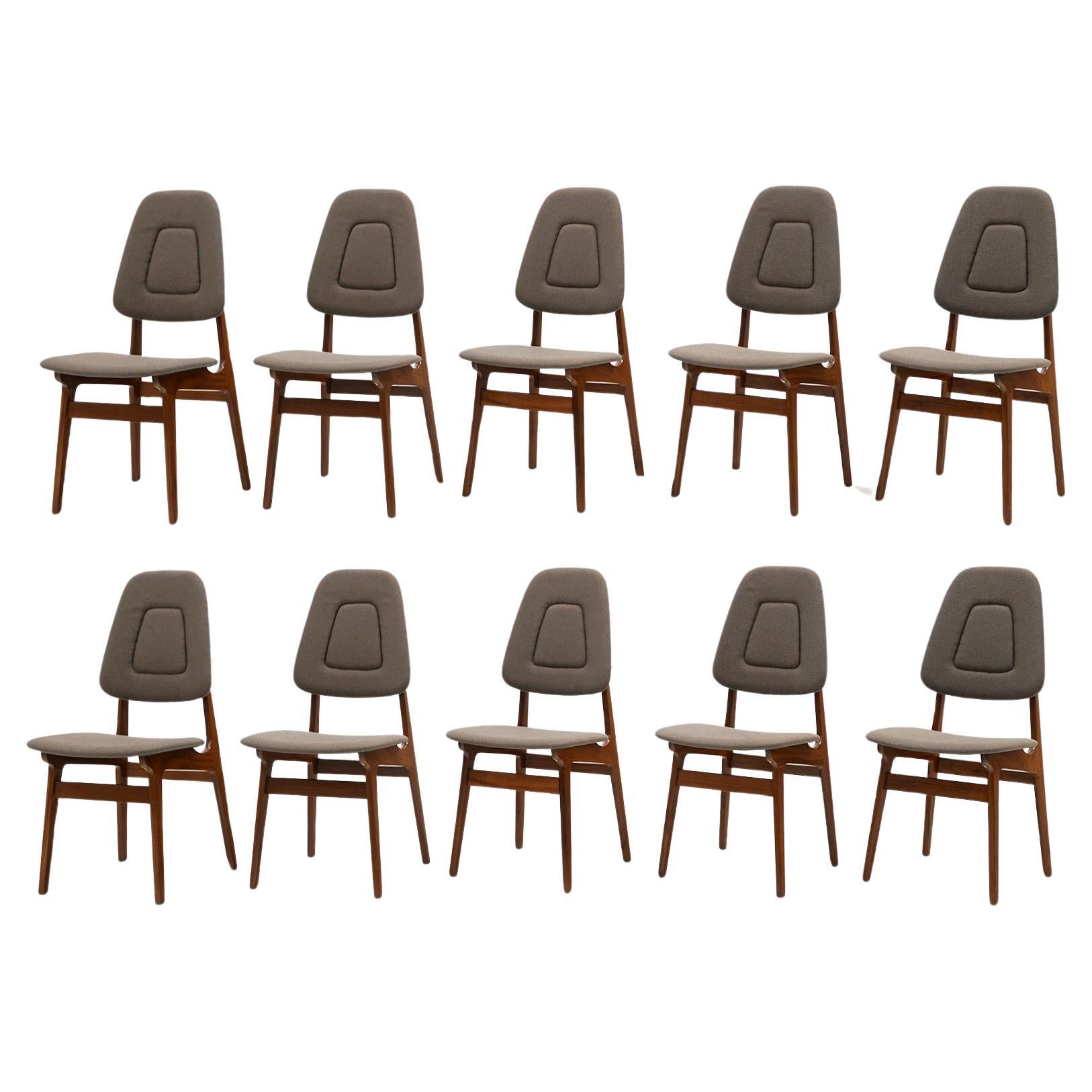 Dix chaises de salle à manger à dossier high par Adrian Pearsall. Noyer avec nouvelle tapisserie d'ameublement en vente