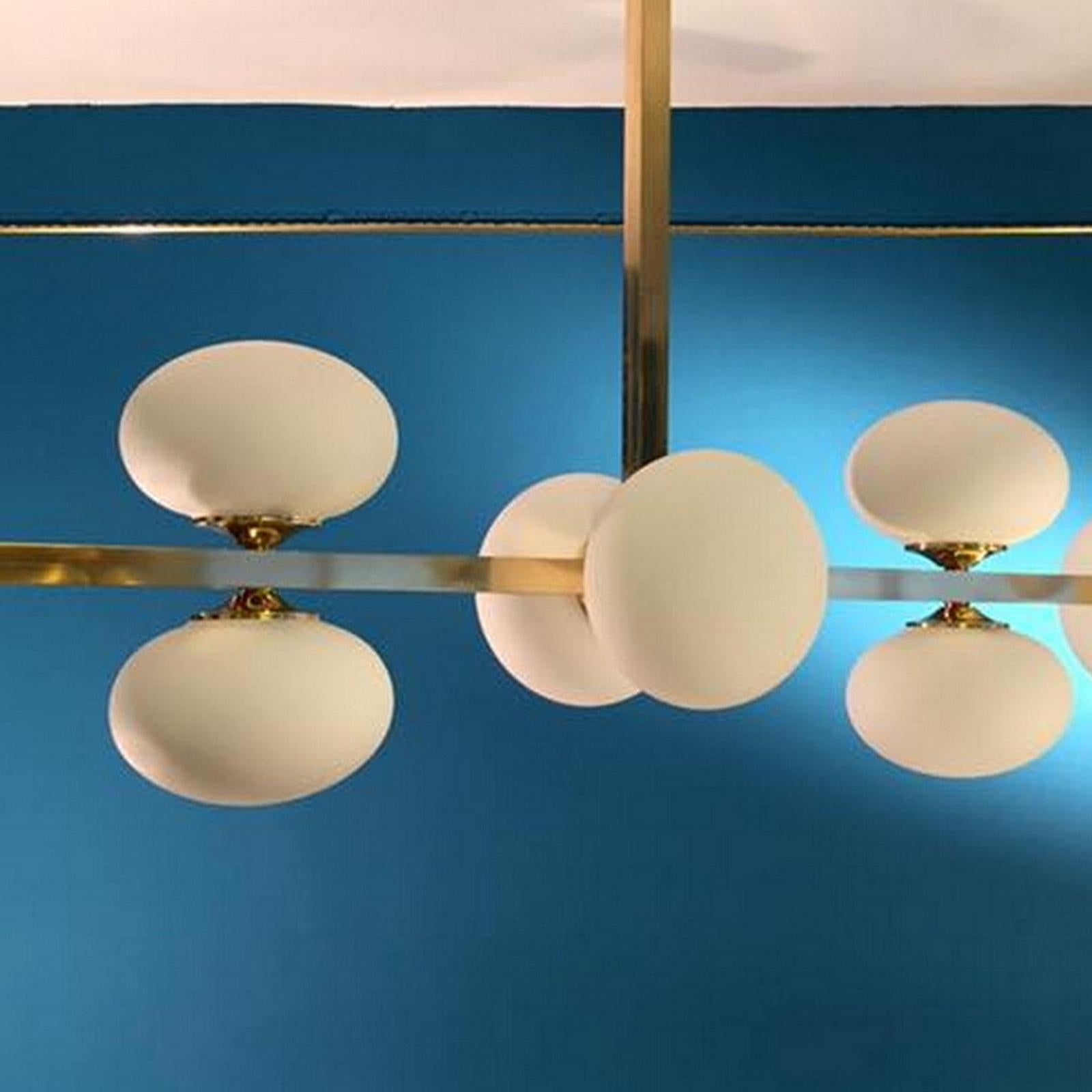 Ten Lights Italian Brass and Opaline Glass Globes Ceilng Light In New Condition For Sale In Bochum, NRW