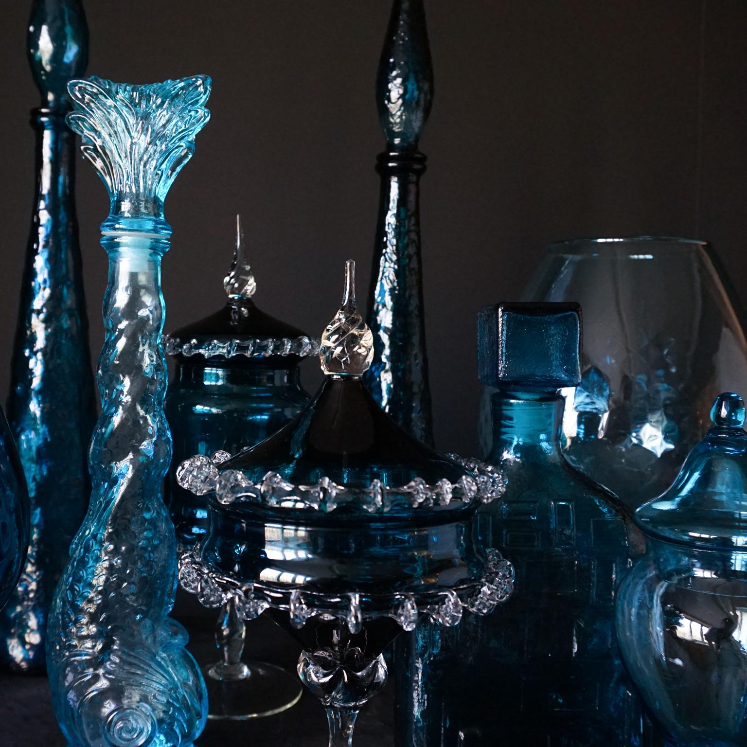 Dix bouteilles, vases et pots d'apothicaire italiens Empoli bleu sarcelle des années 1960 Bon état - En vente à Haarlem, NL