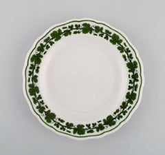 Ten Meissen Green Ivy Vine Leaf Plates in Hand-Painted Porcelain, 1940s