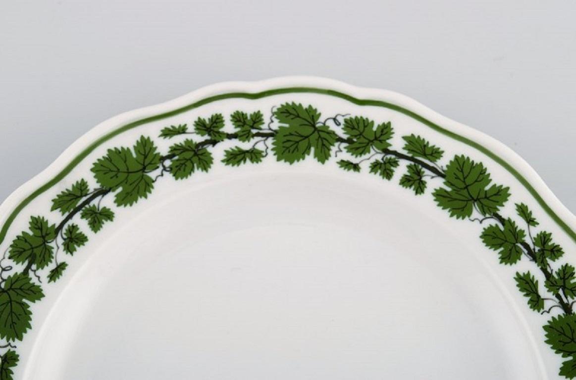 German Ten Meissen Green Ivy Vine Leaf Plates in Hand-Painted Porcelain, 1940s
