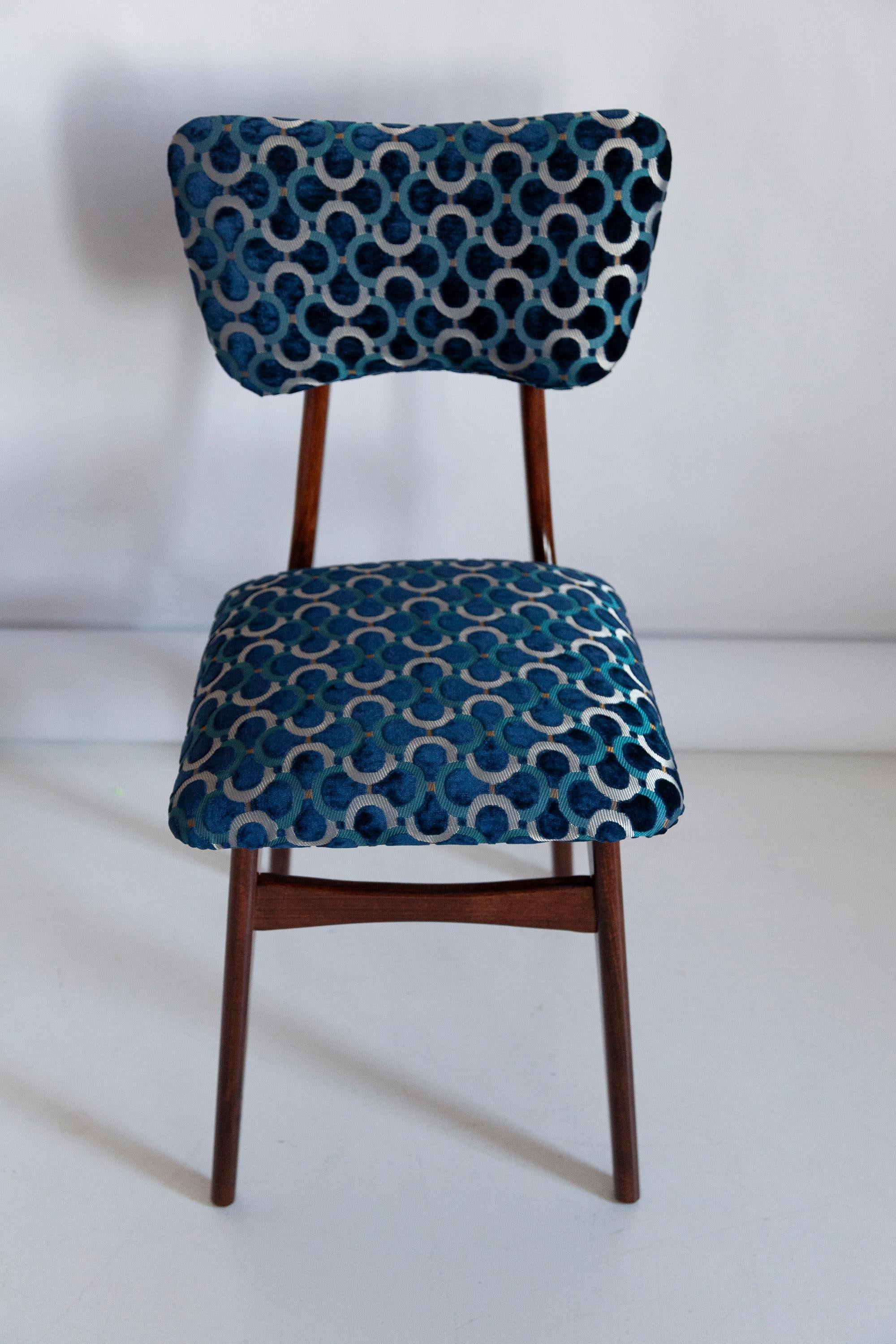 Ten Mid Century Butterfly Chairs, Blue Scarabeo Velvet, Dark Wood, Europe, 1960s For Sale 4