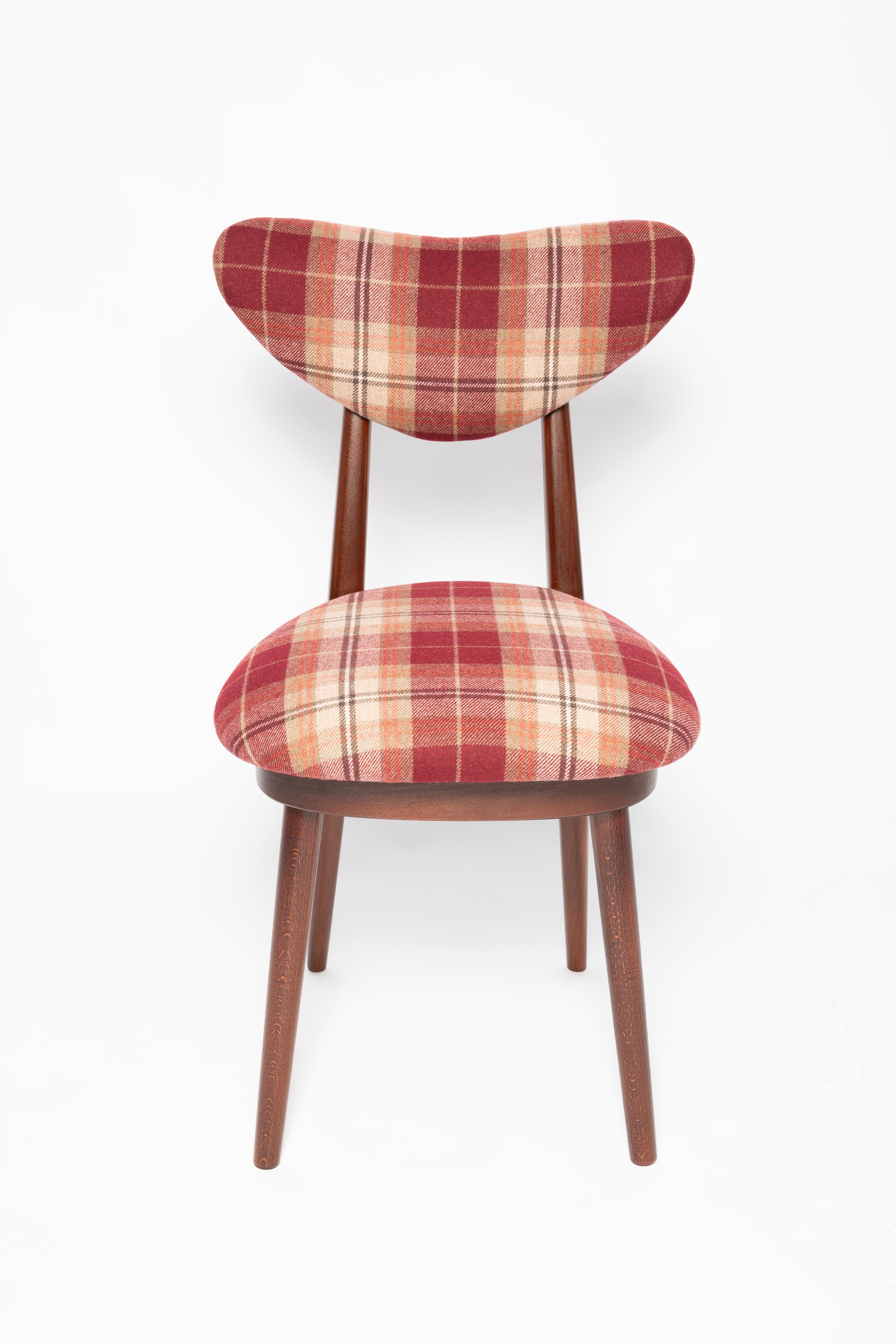 Ten Mid Century Red Wine Classic Scottish Pattern Heart Chairs, Europe, 1960s In Excellent Condition For Sale In 05-080 Hornowek, PL