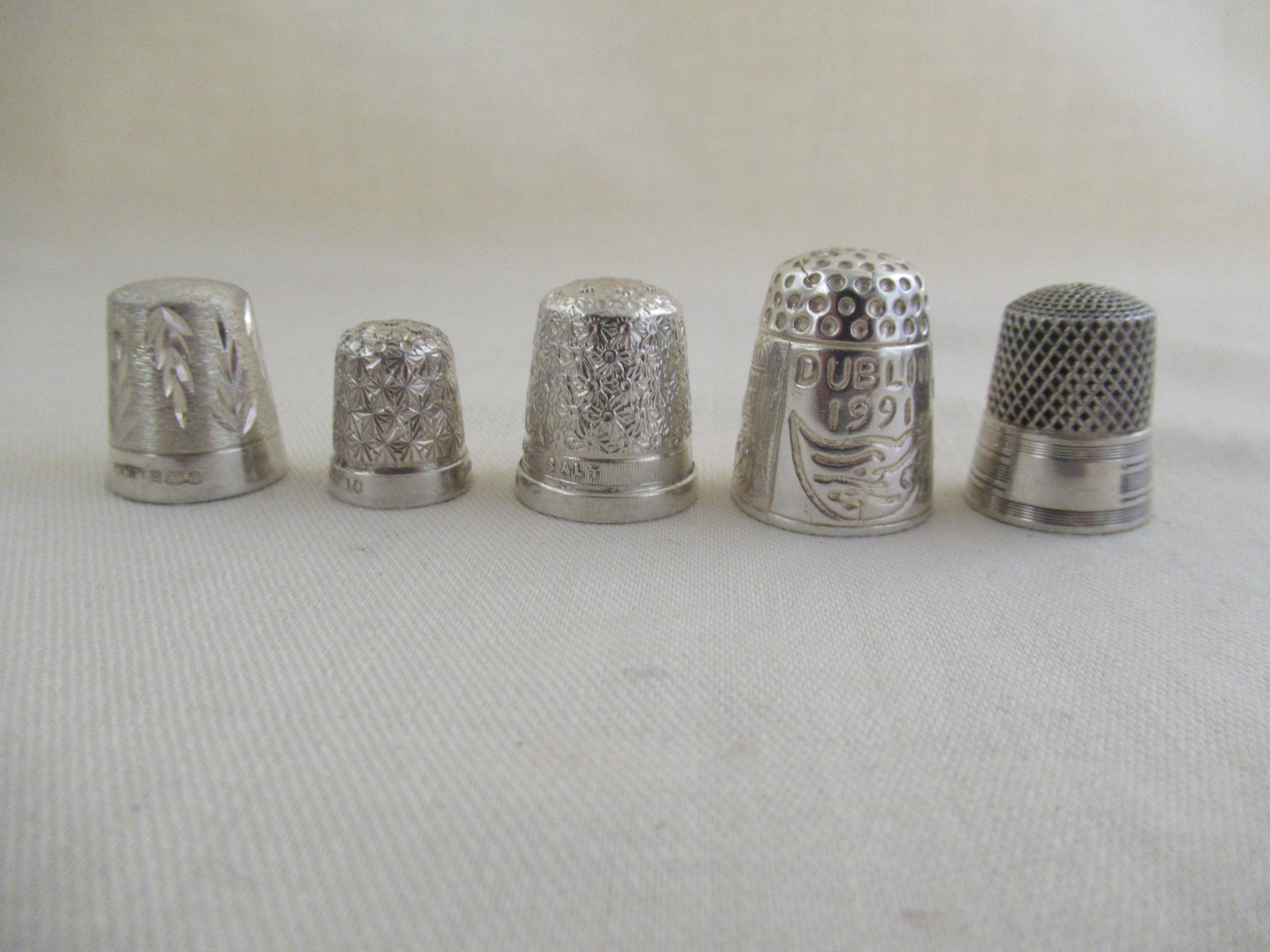 10 excellent thimbles, all are English except Nos. 2 & 10, made in the USA.
All are from a very large collection that I bought several years ago.
Most of the later ones - 1978 onwards will have been bought, as new, through the Thimble Collector`s