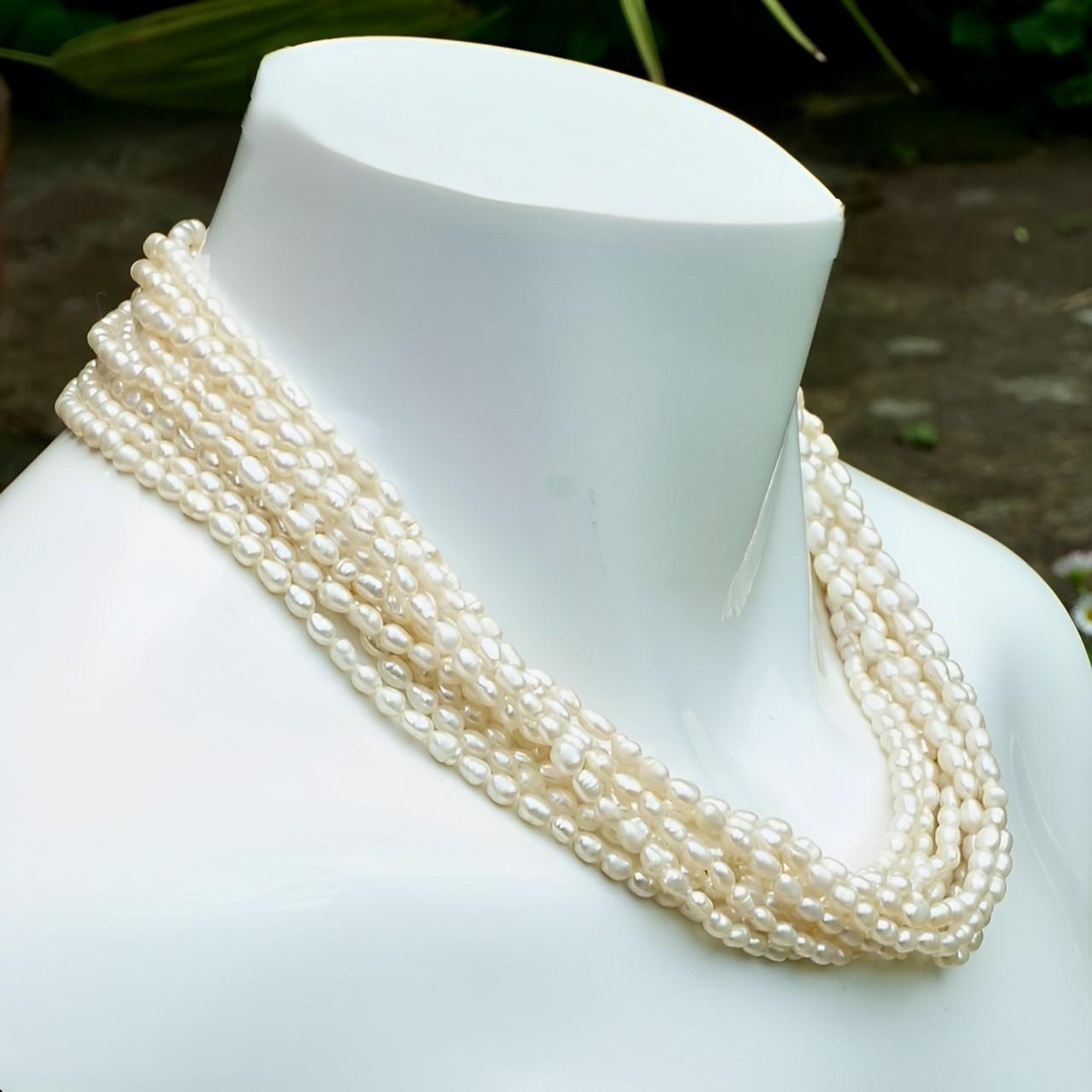 Collier de perles de riz baroque à dix brins Fermoir en fausse perle plaqué or circa 1970 Bon état - En vente à London, GB