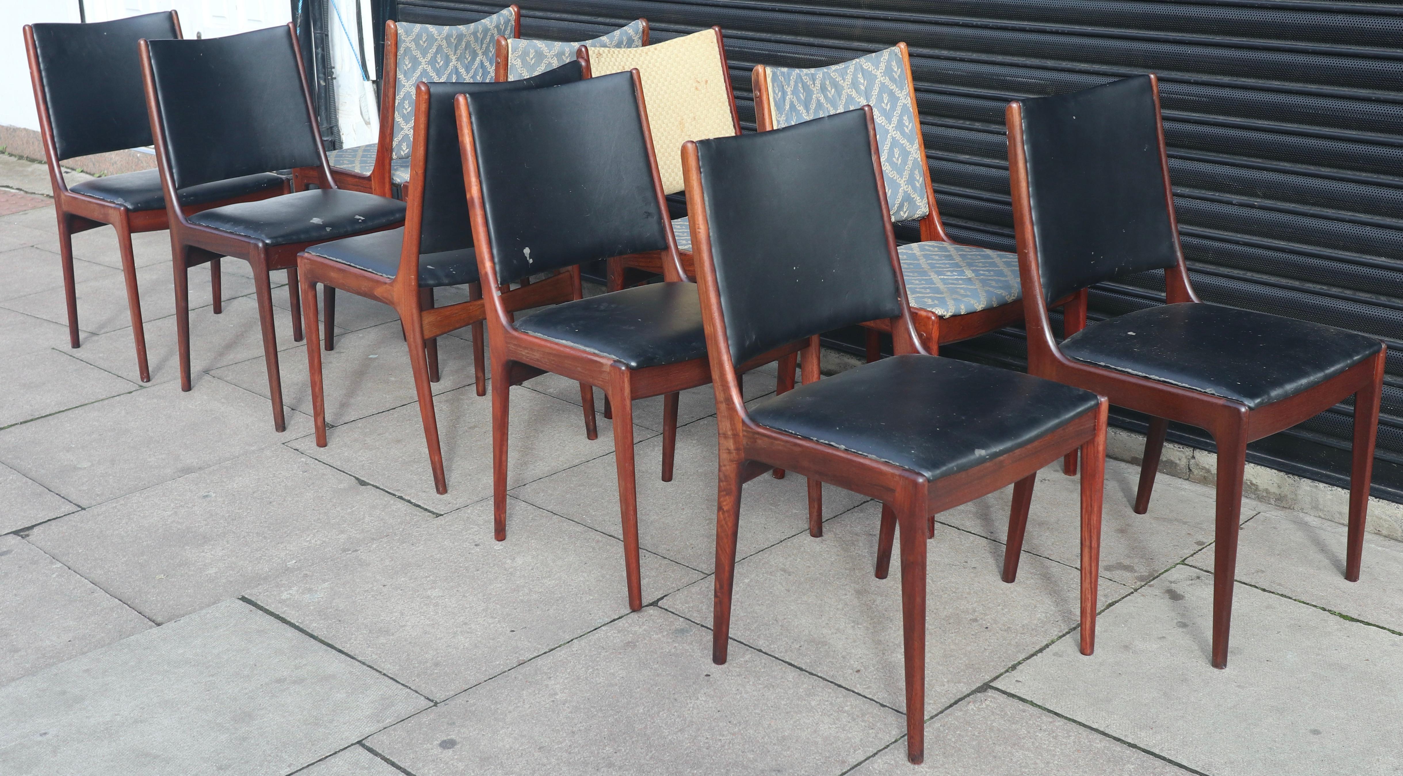 Eight Teak dining Chairs by Johannes Andersen for Uldum Møbelfabrik 1960s For Sale 4