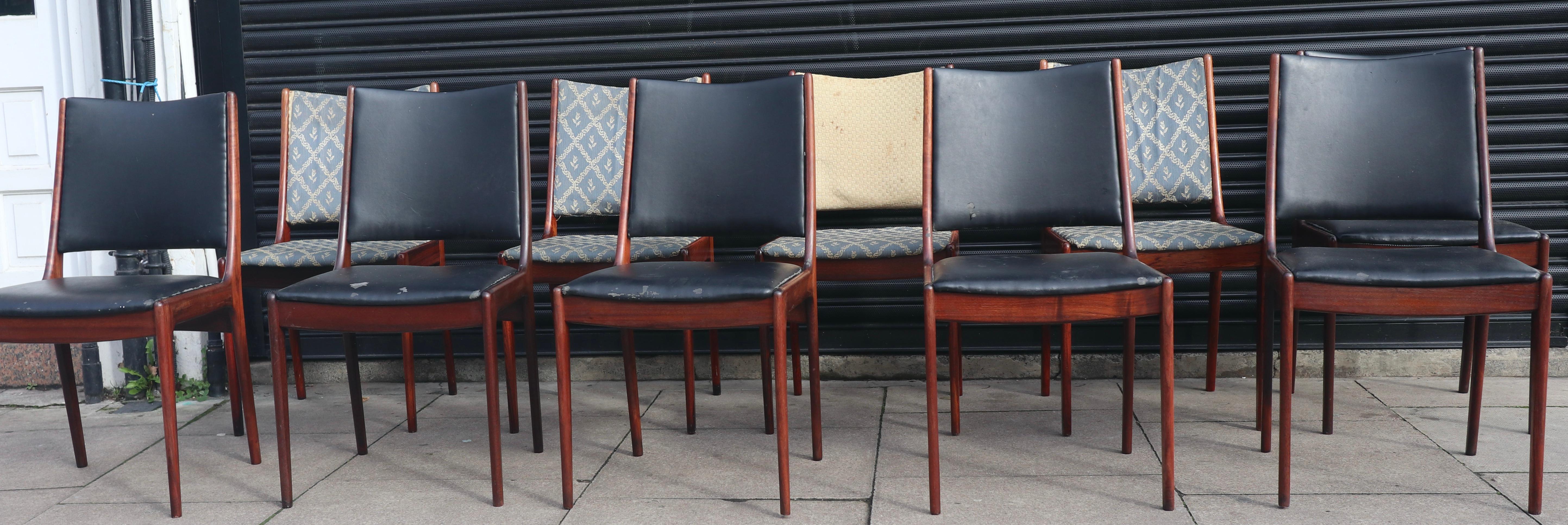 Eight Teak dining Chairs by Johannes Andersen for Uldum Møbelfabrik 1960s In Good Condition For Sale In London, GB
