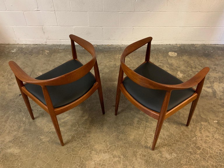 Ten Teak Round Chairs by Hans Wegner For Sale 8