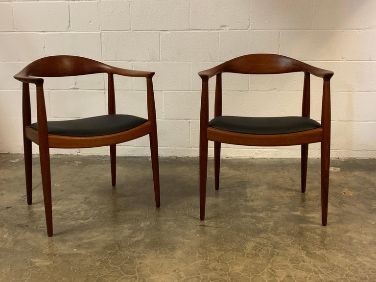 Leather Ten Teak Round Chairs by Hans Wegner For Sale