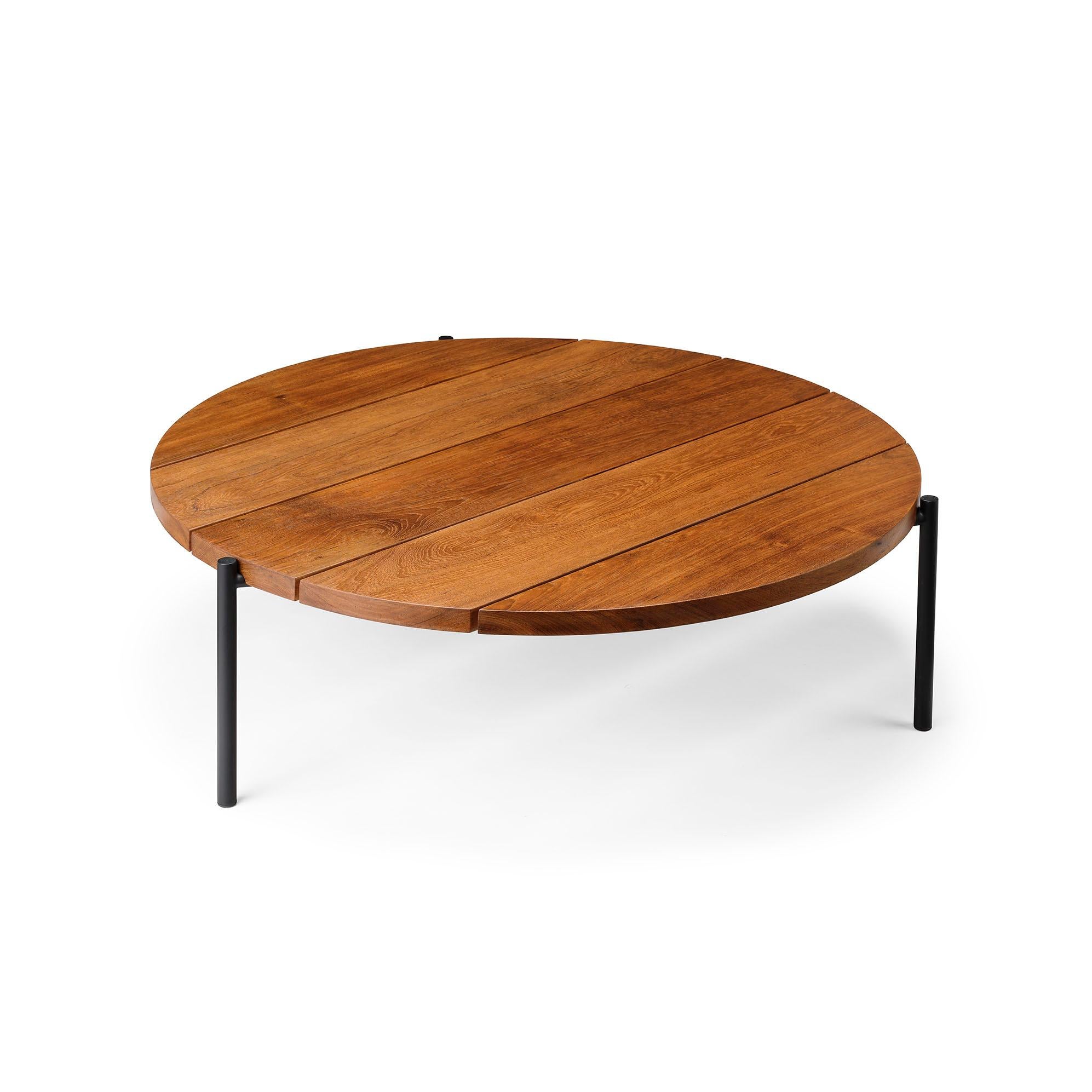 Moderne Table basse ronde Madeira Line Ten10 avec plateau en teck massif et base en acier inoxydable  en vente