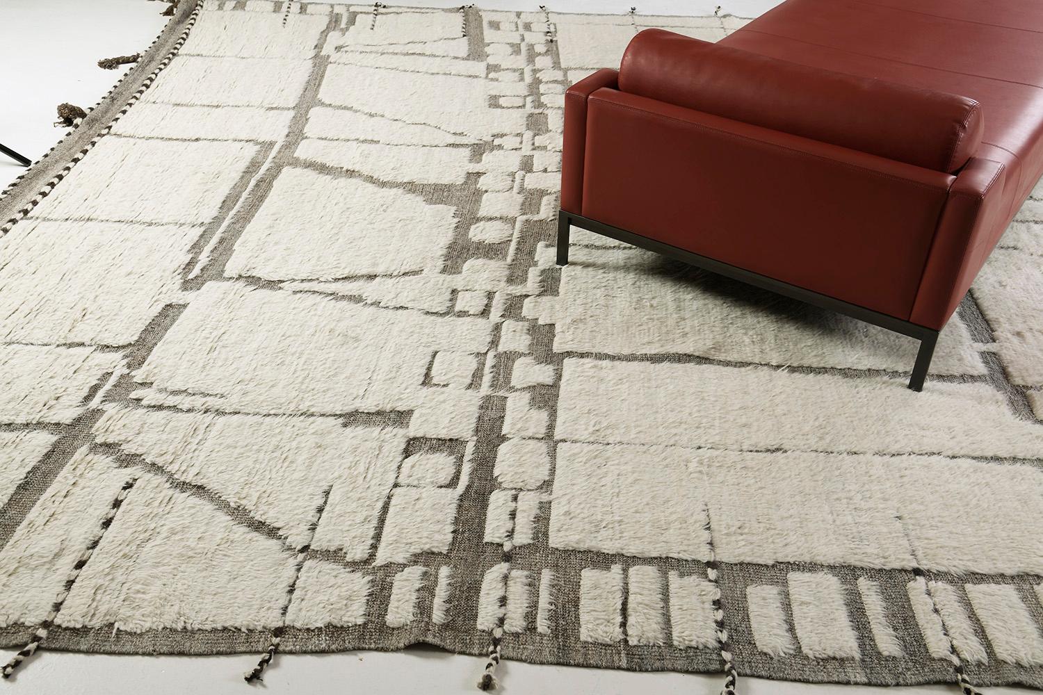 Tenda emphasizes its embossed pile weave of playful neutral tones with an interesting layout. A contemporary and modern piece of art that modifies your home into an elegant and trendy home. Mehraban's Atlas collection is noted for its saturated