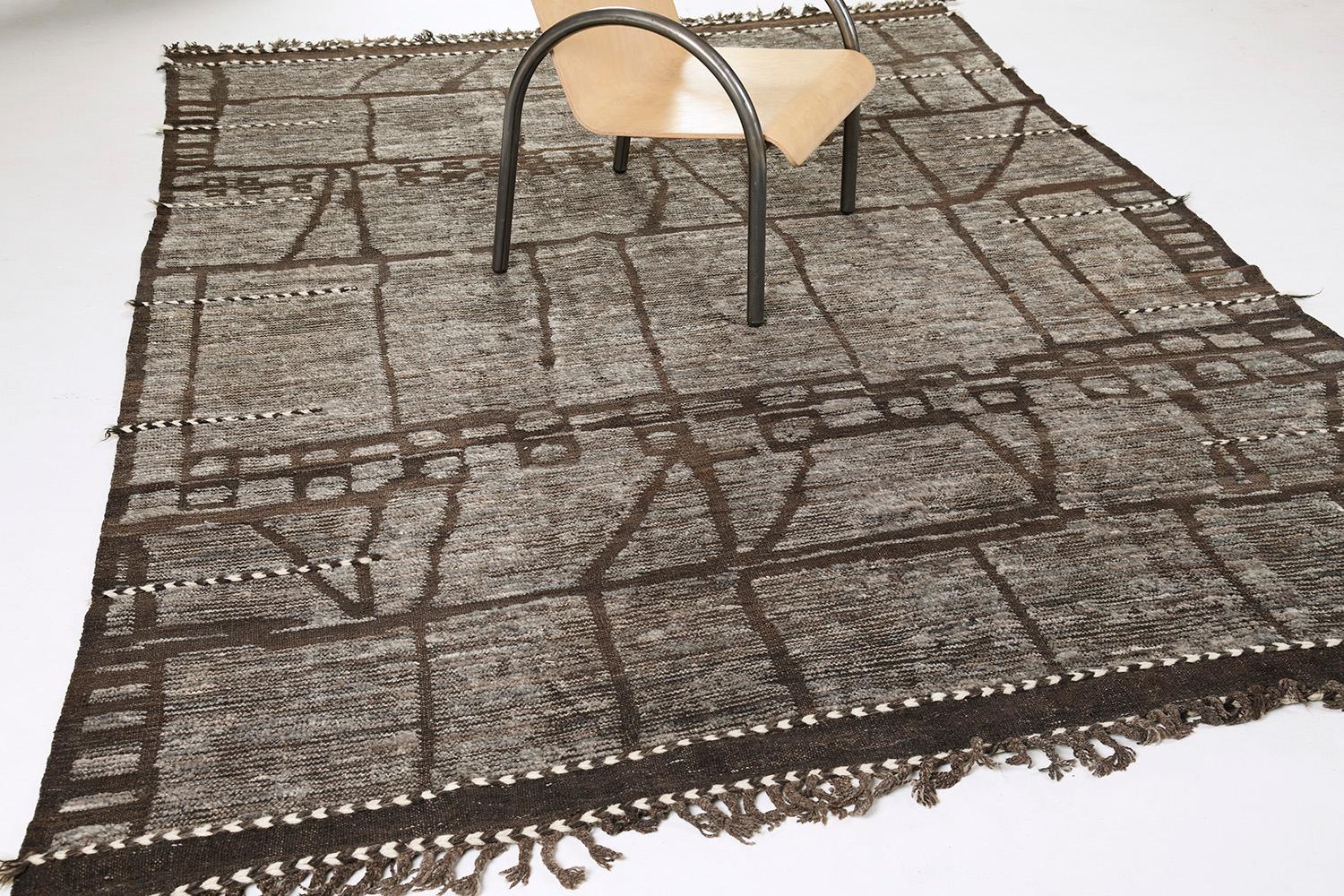 Tenda emphasizes its embossed pile weave of playful neutral tones with an interesting layout. A contemporary and modern piece of art that modifies your home into an elegant and trendy home. Mehraban's Atlas collection is noted for its saturated
