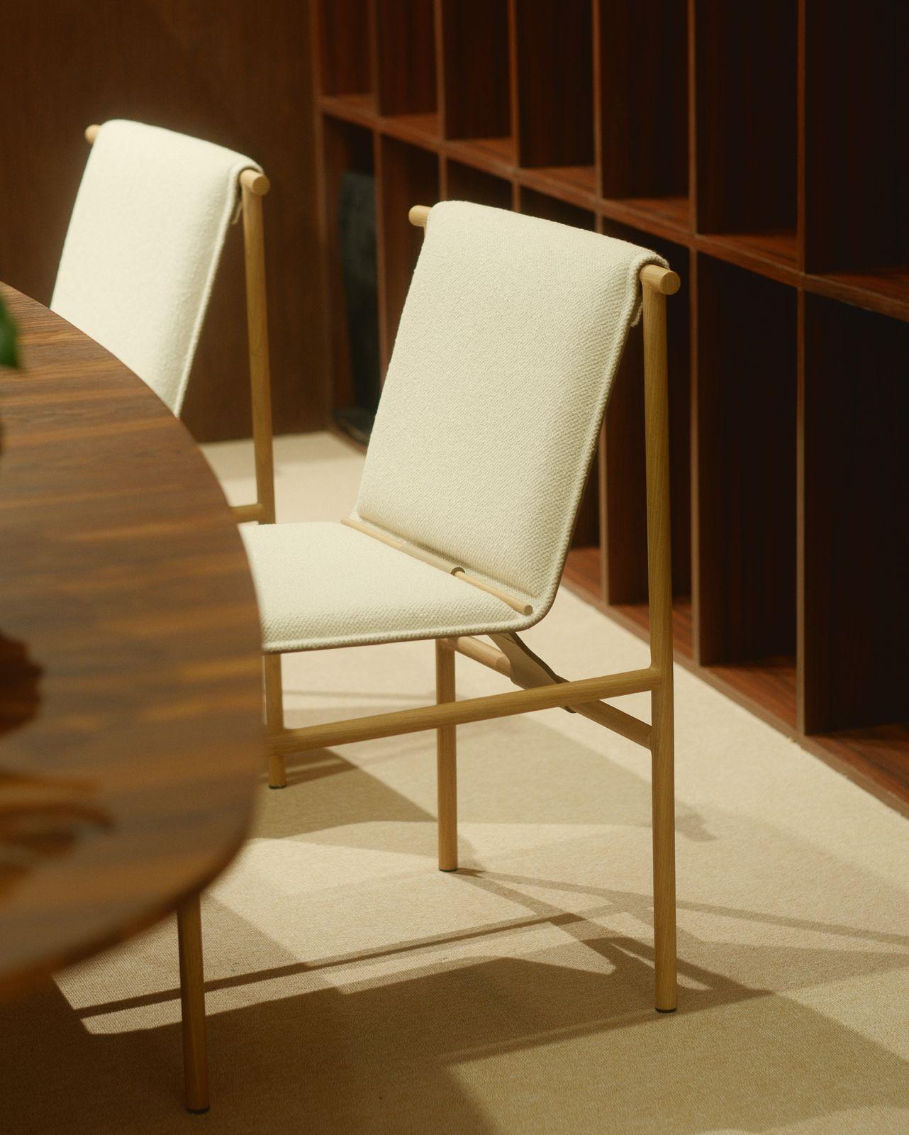 Tenda Stuhl, Tiago Curioni, Edelstahl oder Holz und Leder, zeitgenössischer Stuhl im Angebot 4