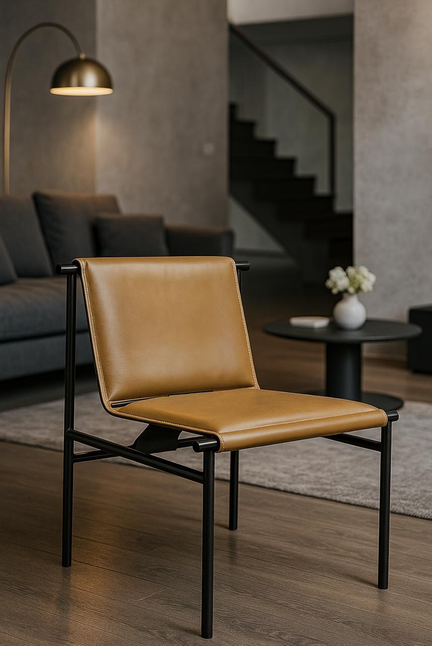 Tenda Stuhl, Tiago Curioni, Edelstahl oder Holz und Leder, zeitgenössischer Stuhl (Gebürstet) im Angebot